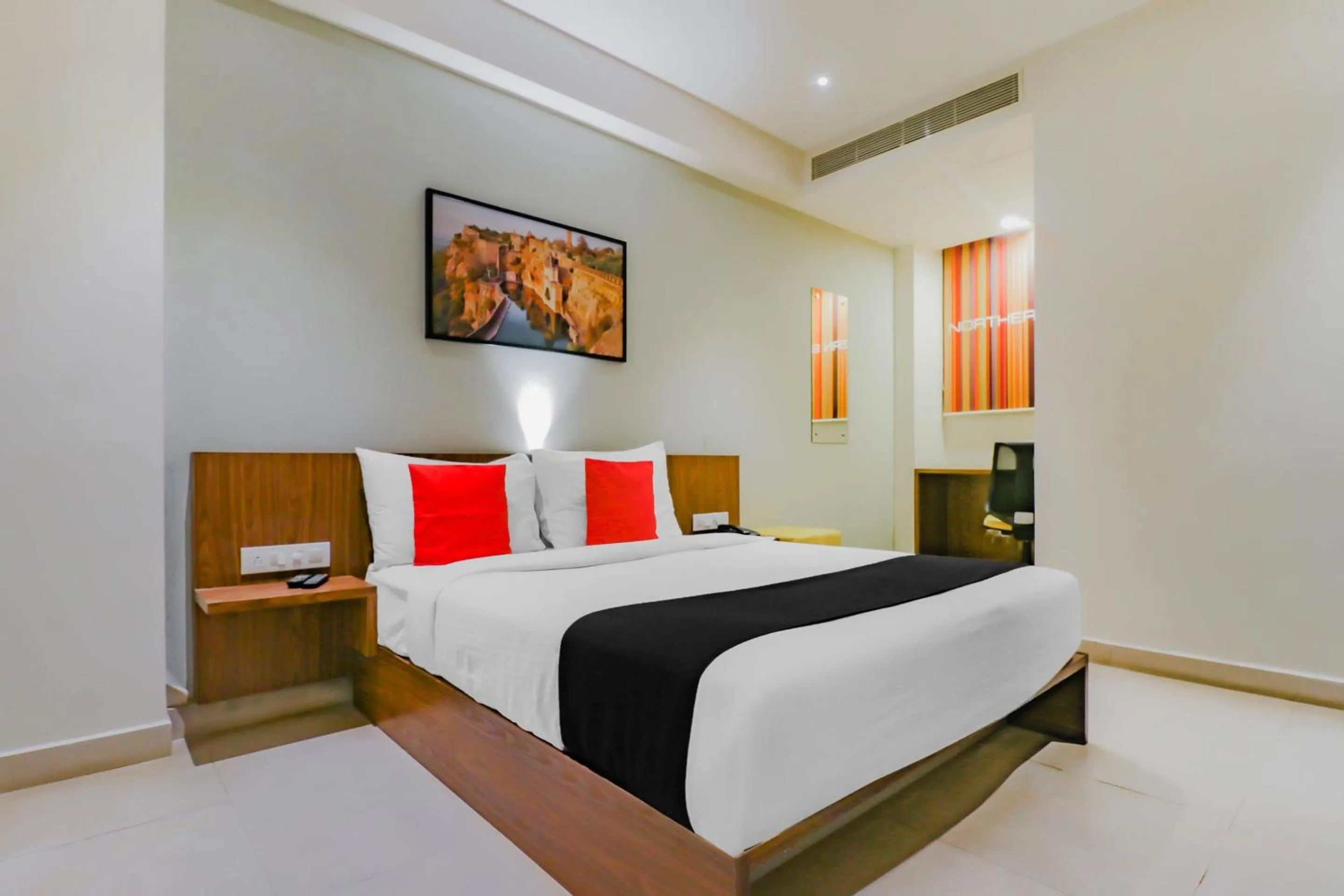 Bedroom, Bed in Capital O Royal Keys Near Brookfield Mall, AECS Layout