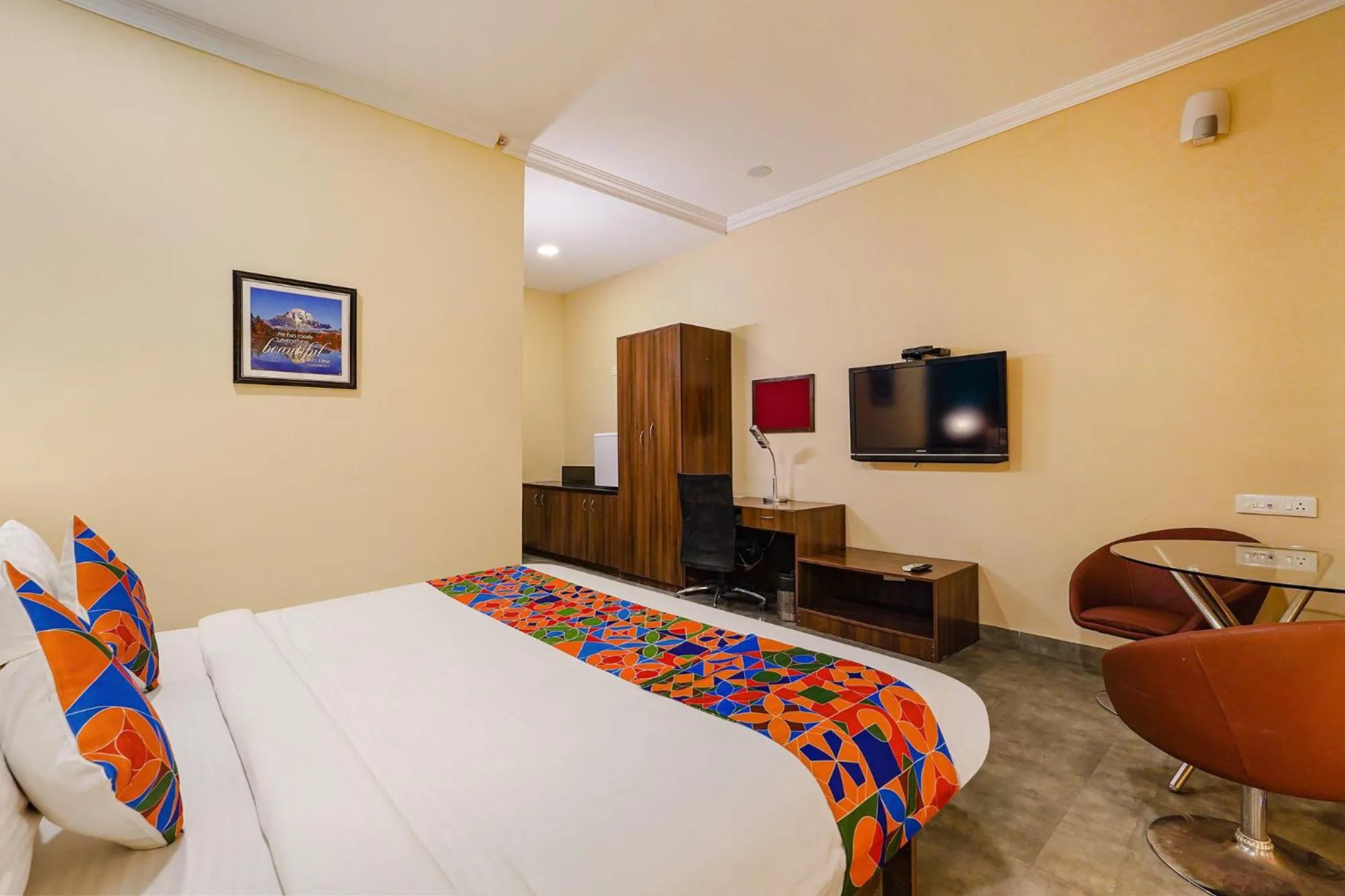 Bedroom, Bed in FabHotel Chris - Nr Vydehi Hospital