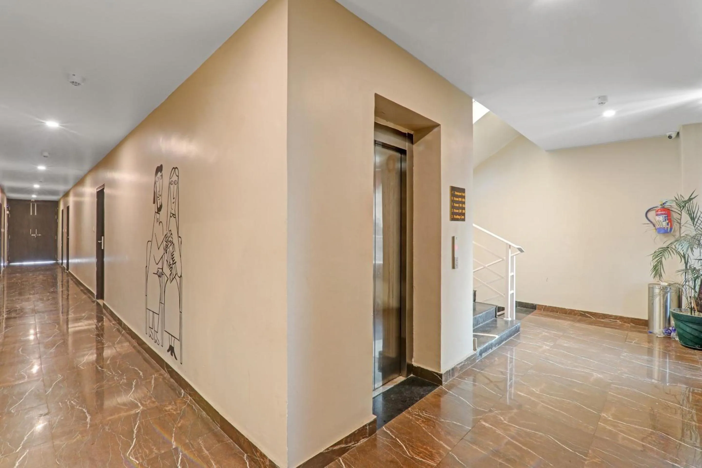 Lobby or reception in Super Townhouse Amaraa Hotel Near Phoenix Palassio