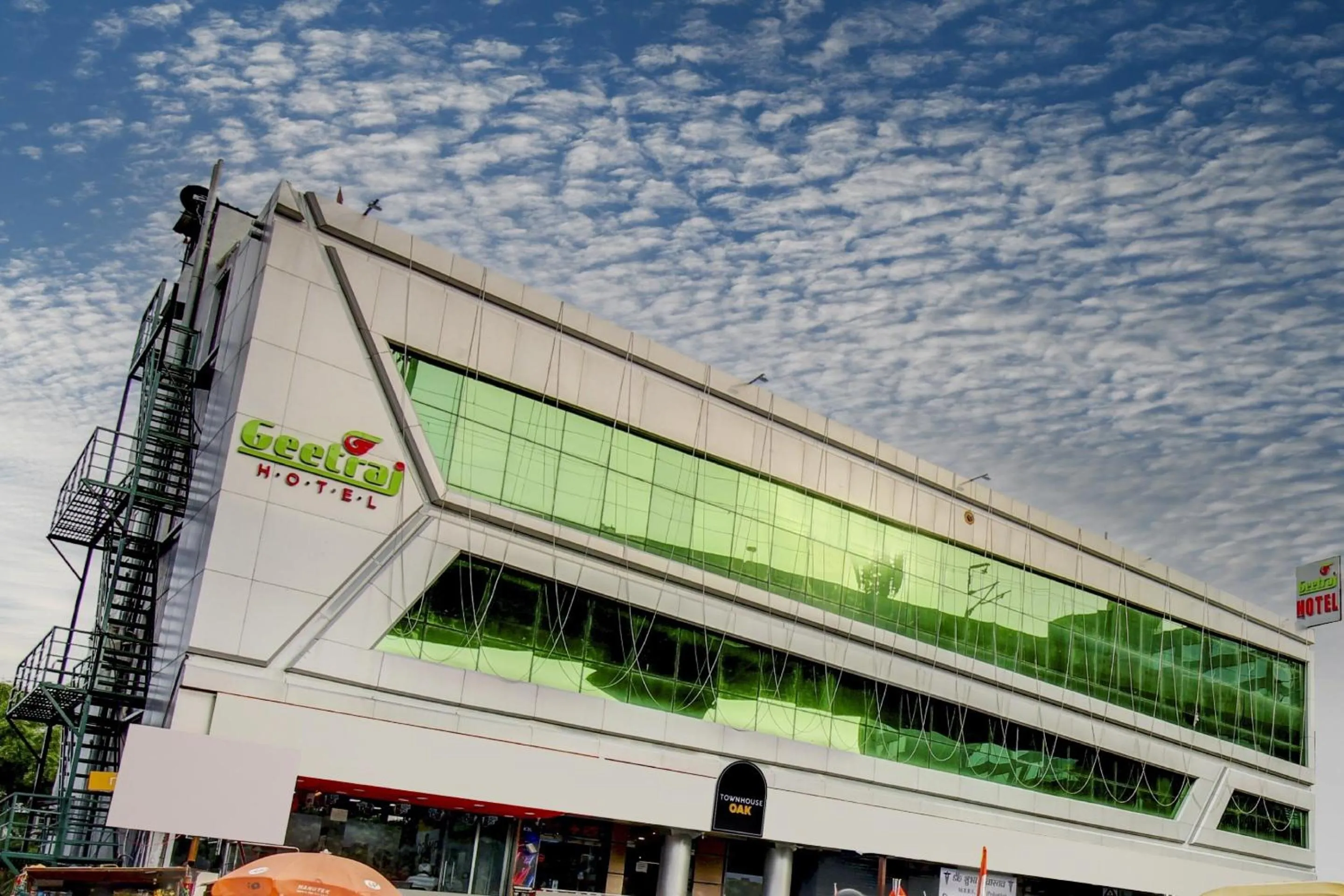 Facade/entrance in Super Townhouse Geetraj Near Shalimar Gateway lucknow