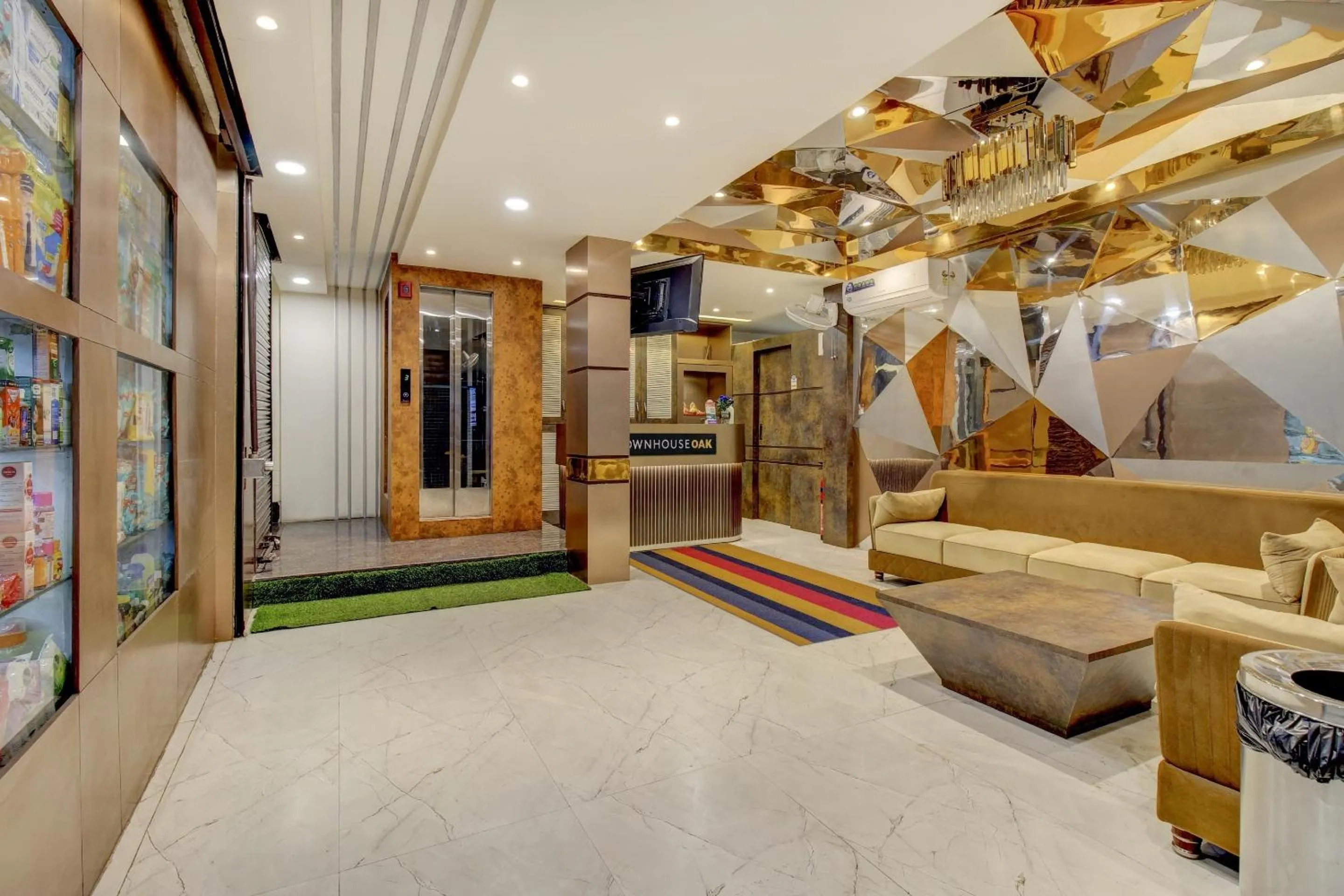 Lobby or reception in Super Townhouse Geetraj Near Shalimar Gateway lucknow