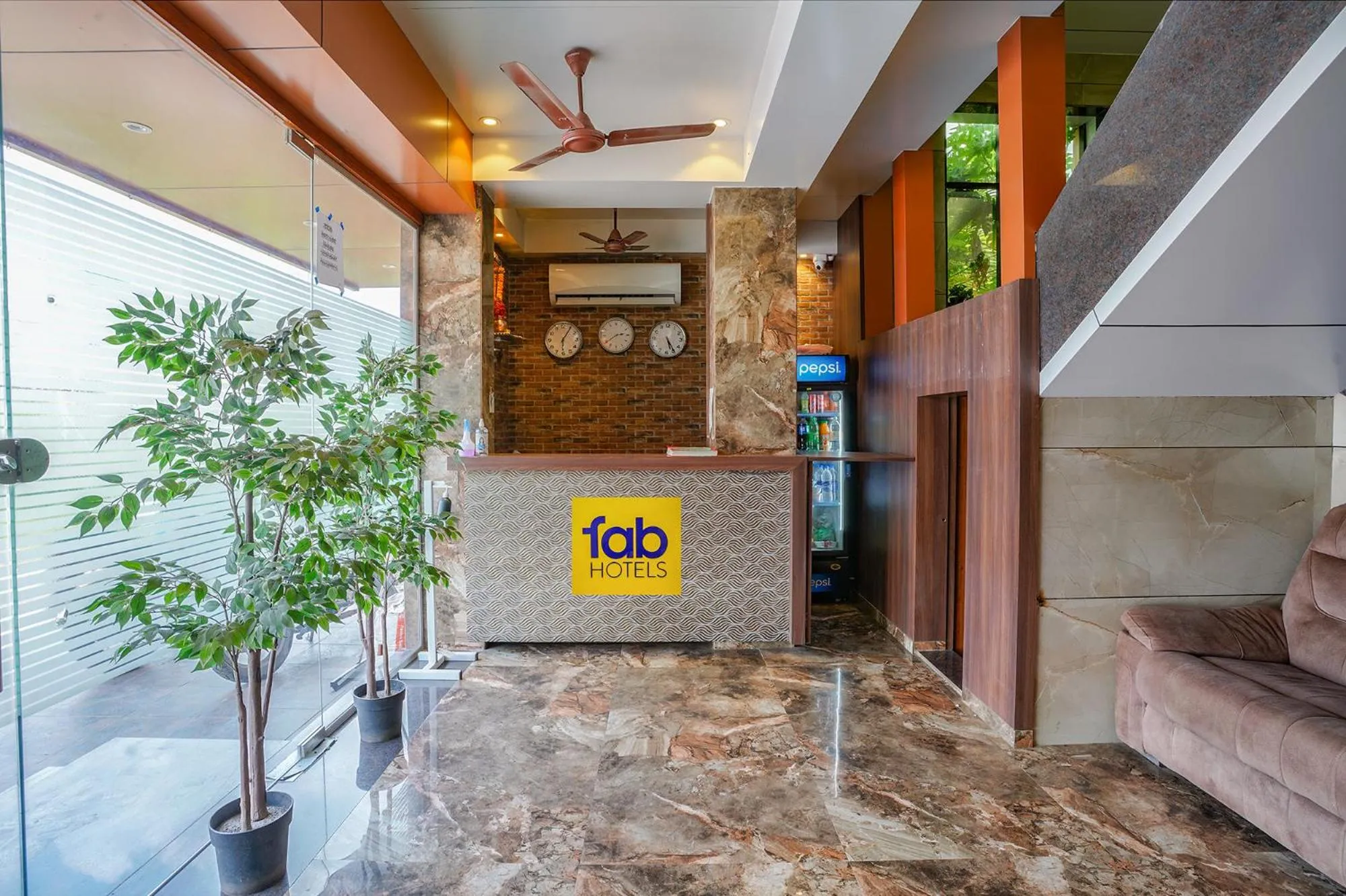Lobby or reception in Via Super 7 Inn- Nr Rabale Station