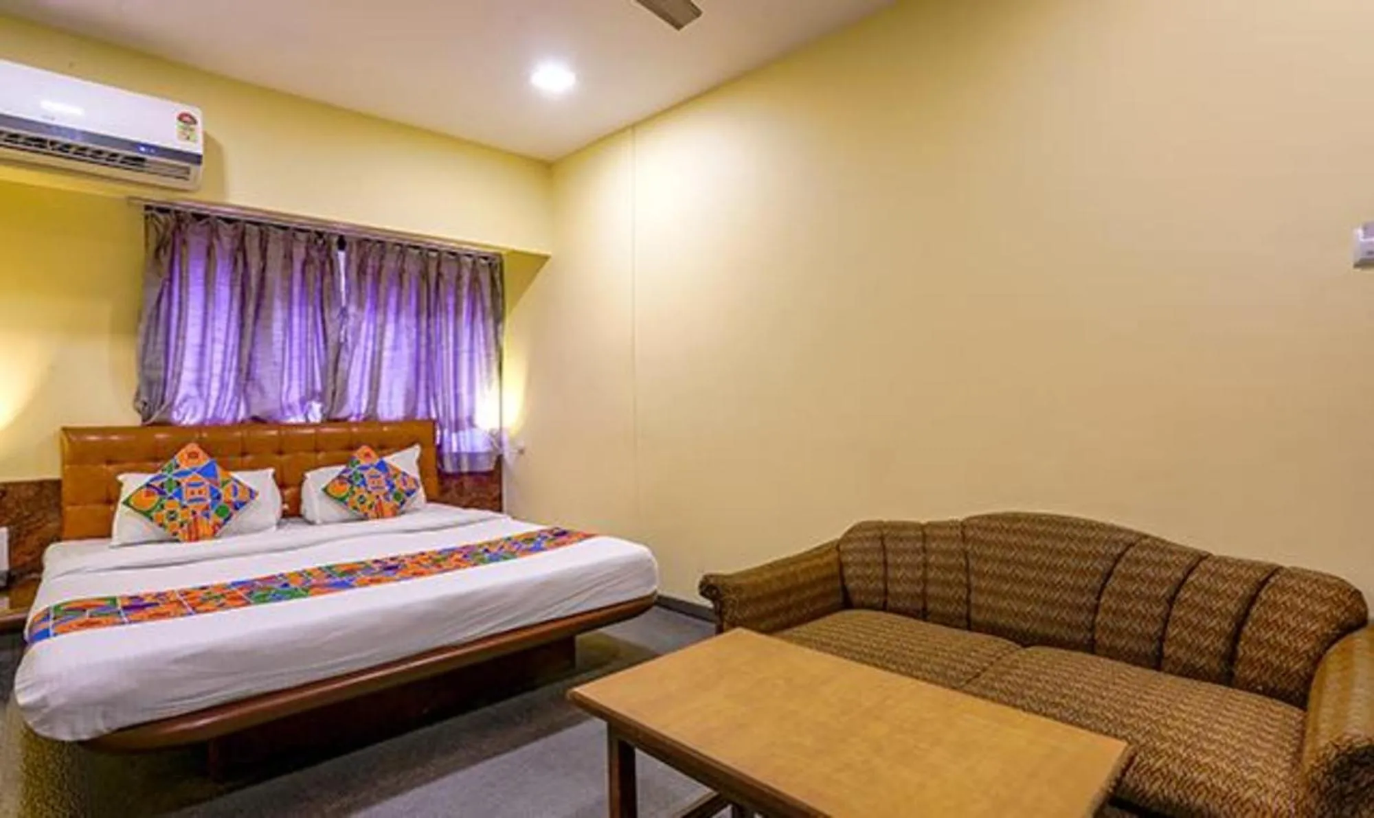 Bed in Via Jayshree - Nr Mumbai International Airport