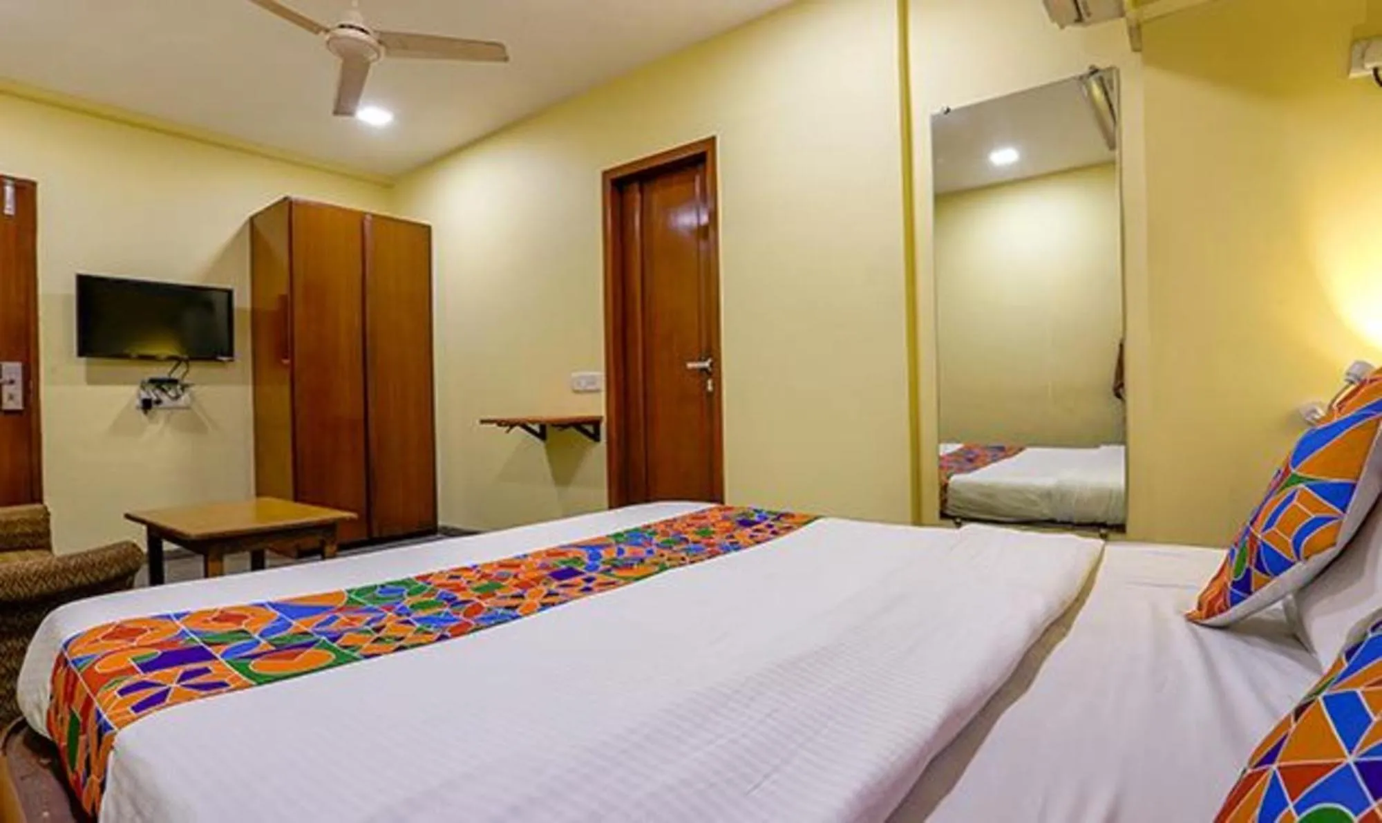 Bed in Via Jayshree - Nr Mumbai International Airport