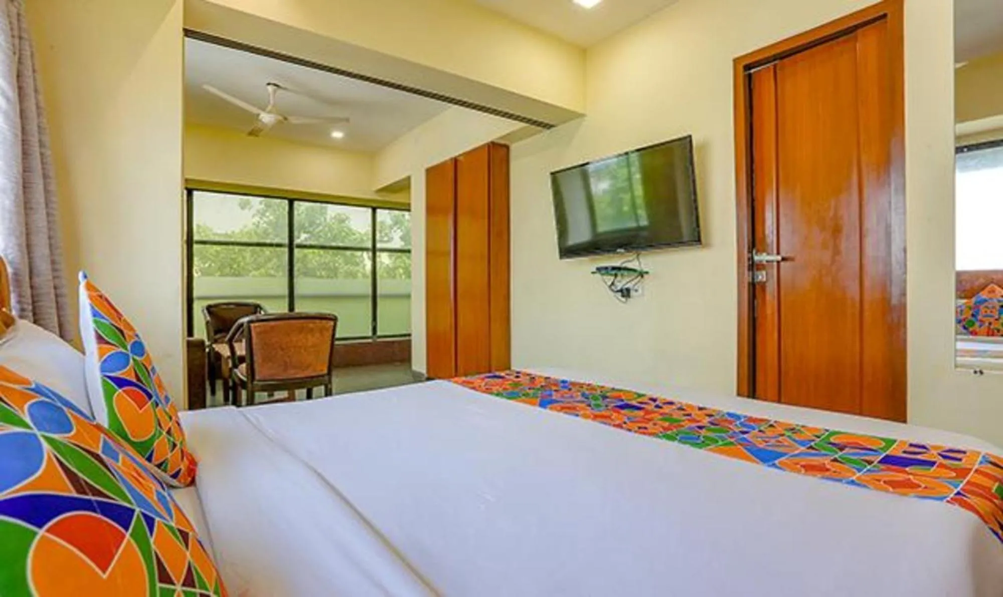 Bed in Via Jayshree - Nr Mumbai International Airport