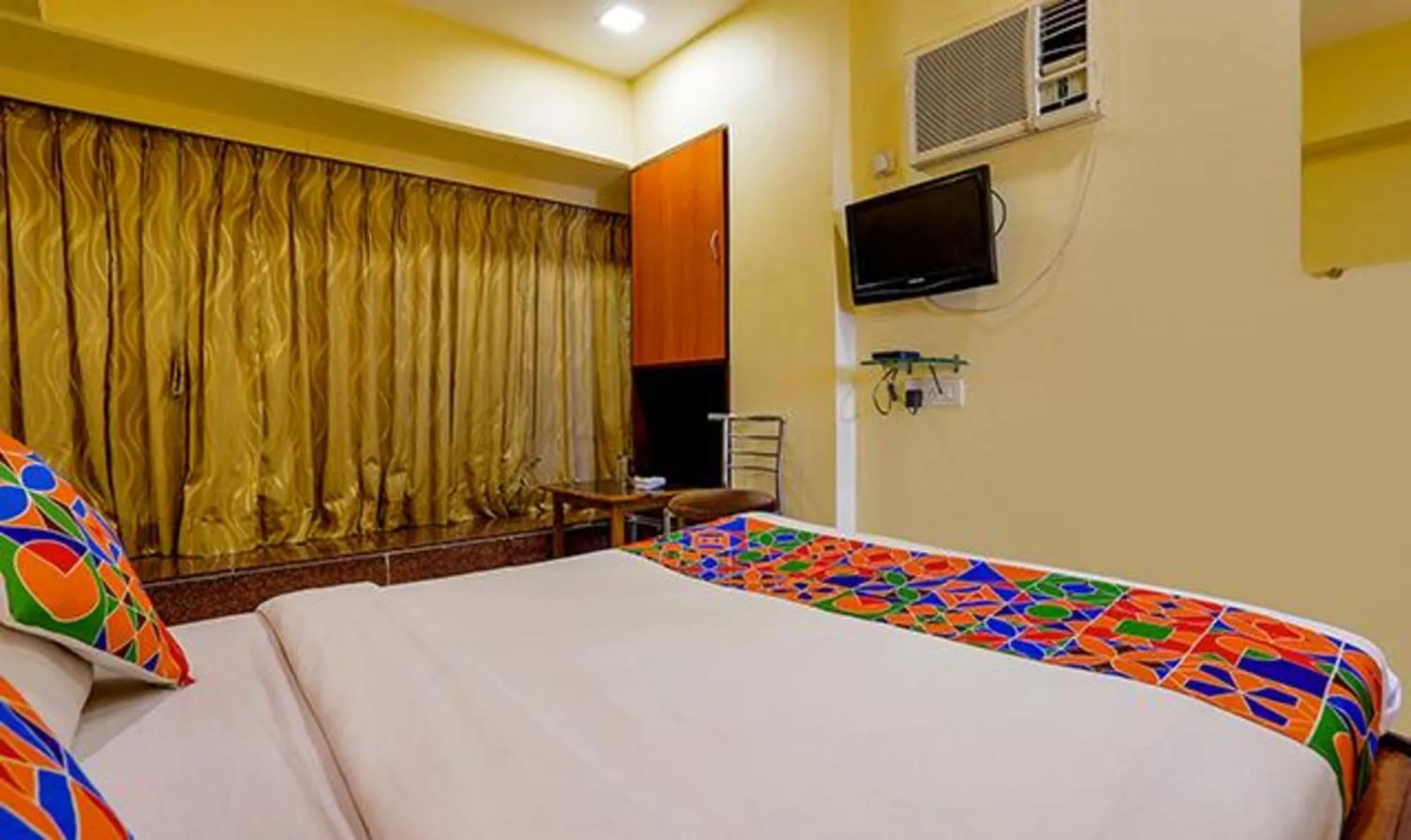 Bed in Via Jayshree - Nr Mumbai International Airport