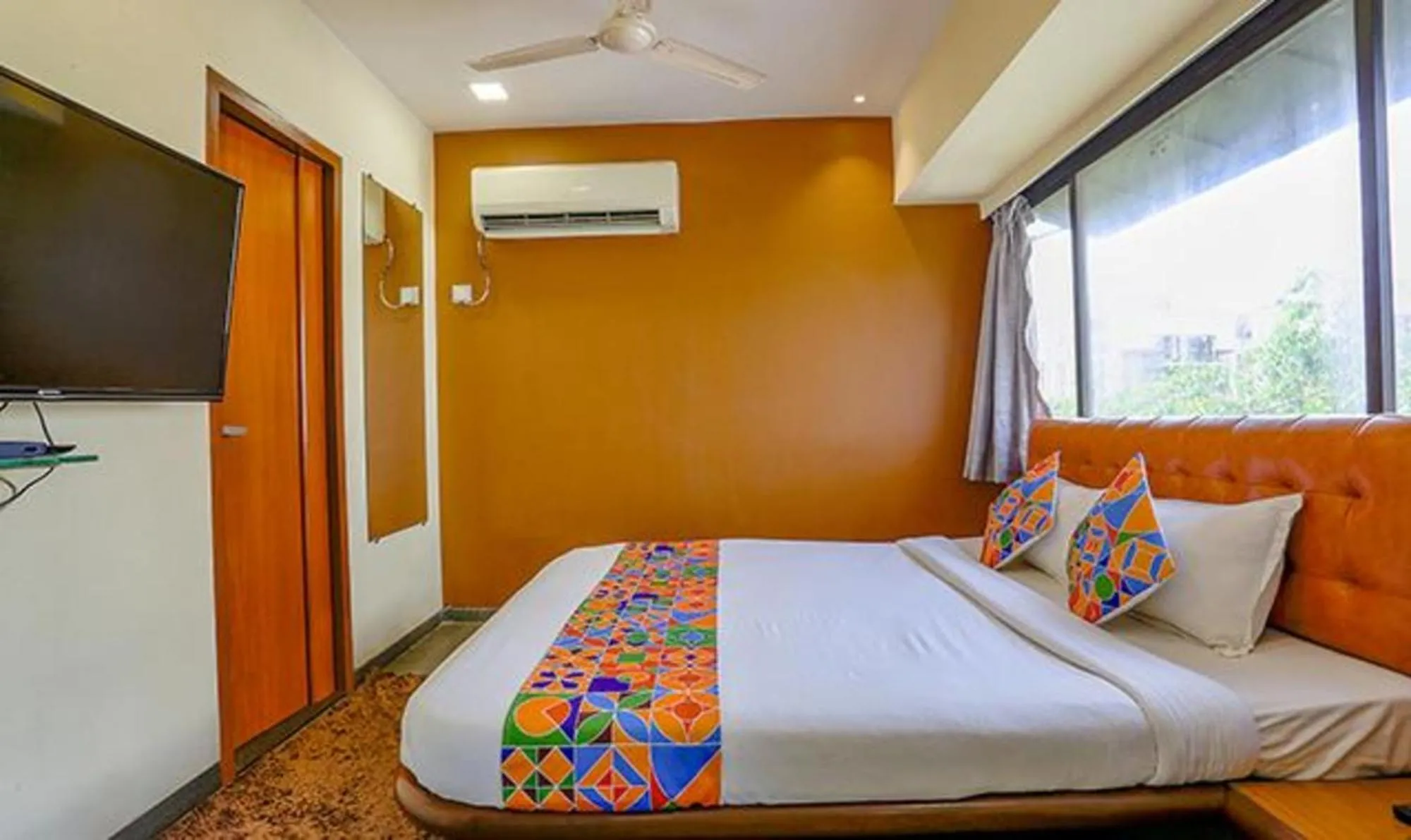 Bed in Via Jayshree - Nr Mumbai International Airport