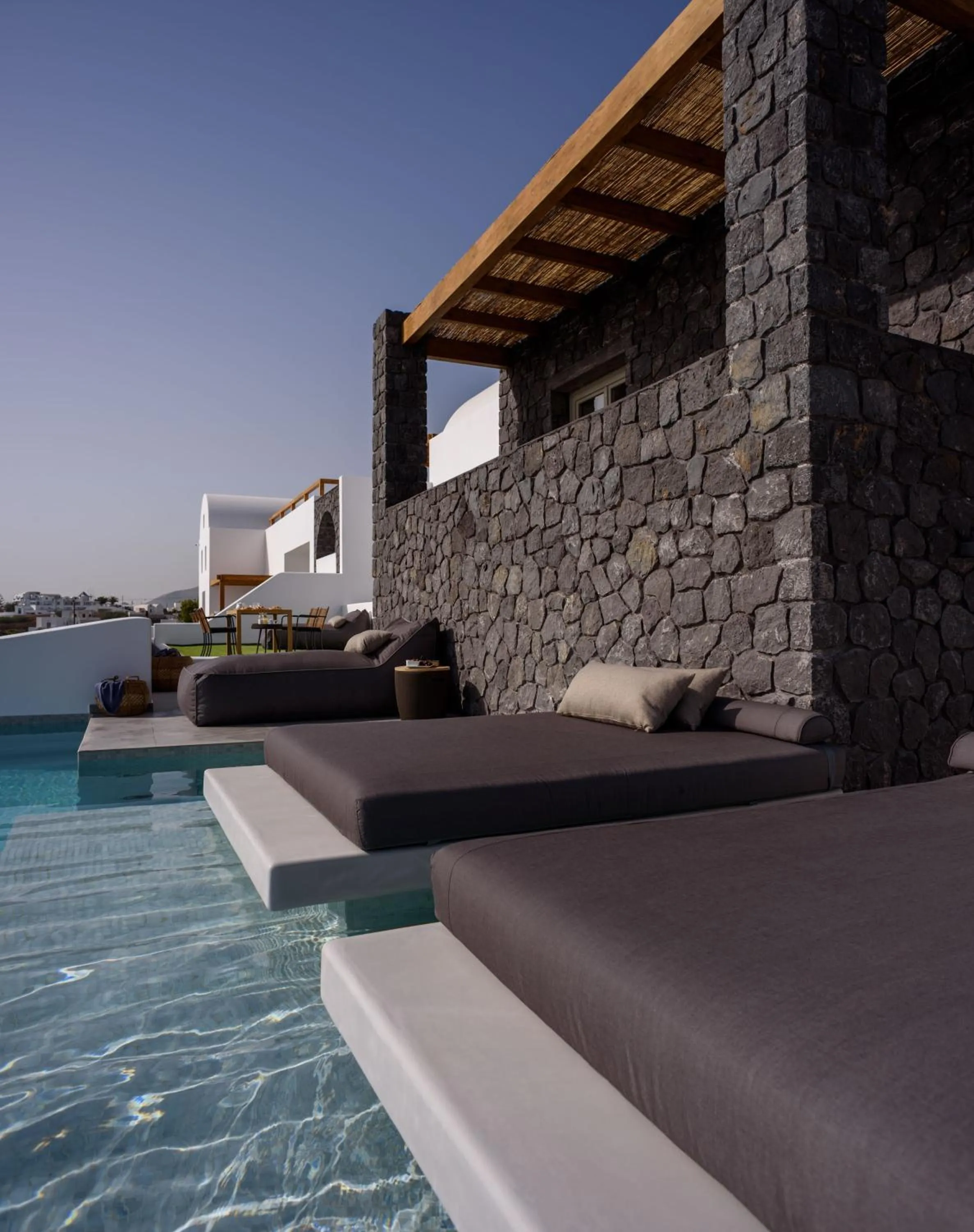 Property building in Este Luxury Suites