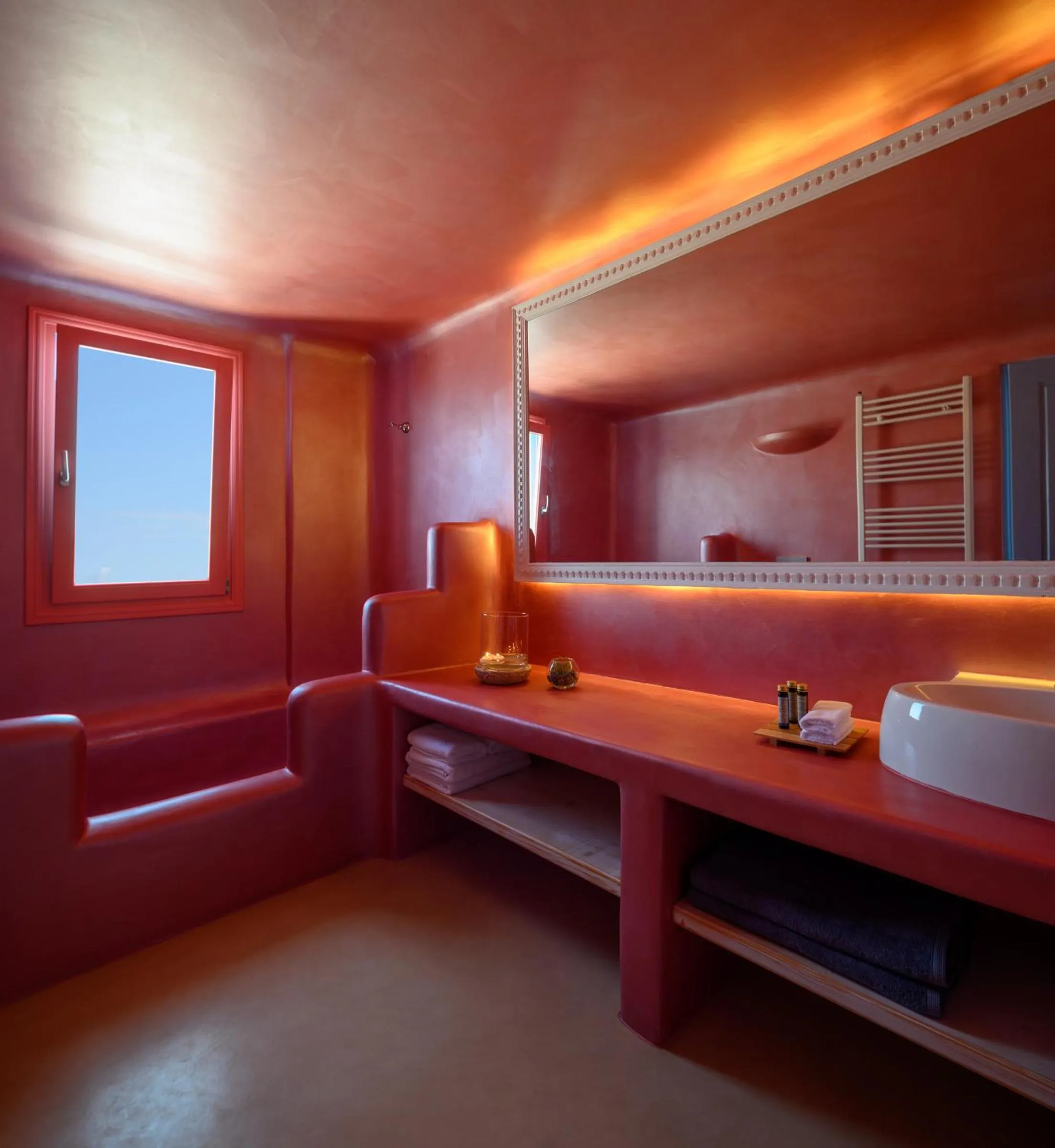 Shower in Este Luxury Suites