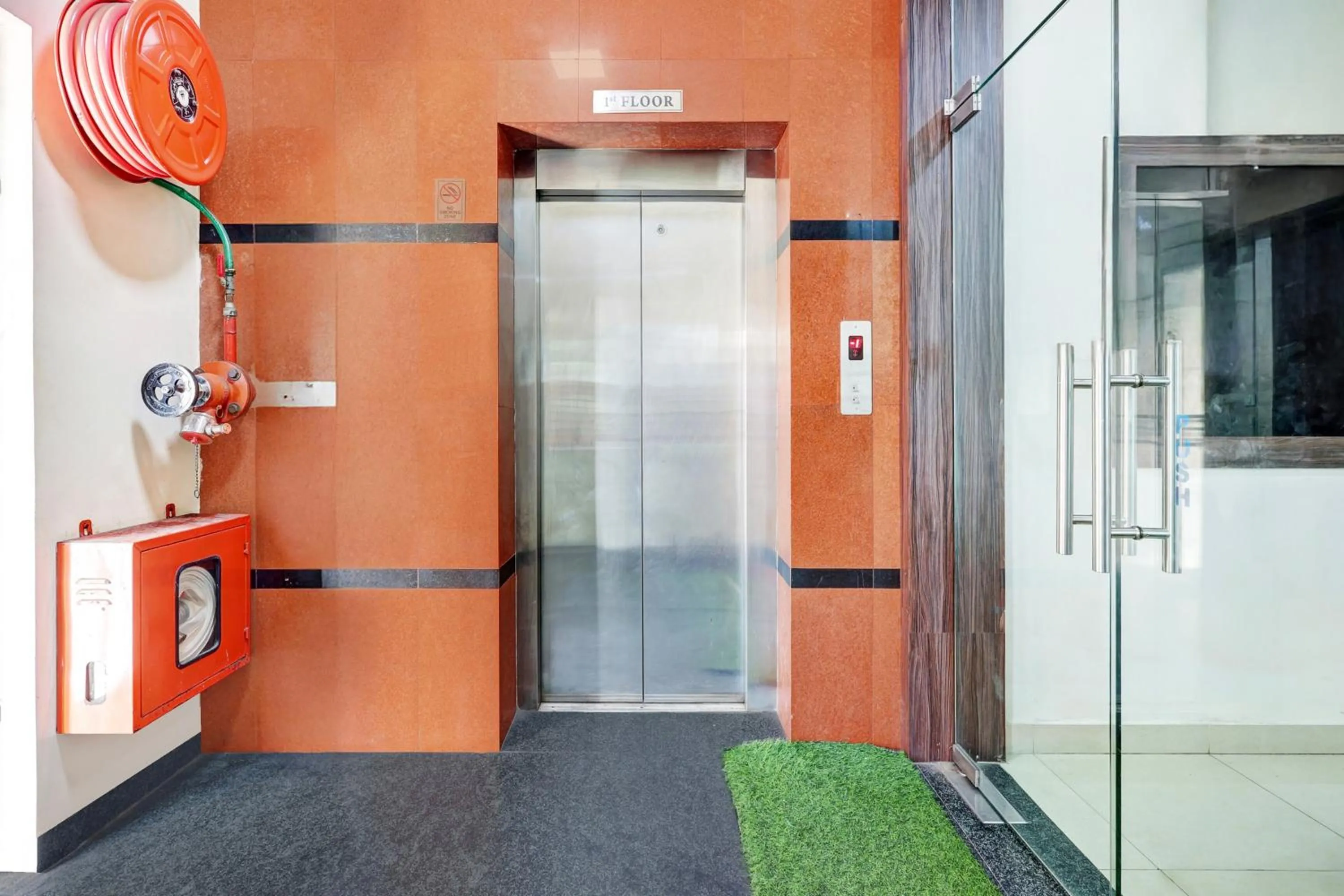 Lobby or reception in Collection O Dabagardens Near RK Beach