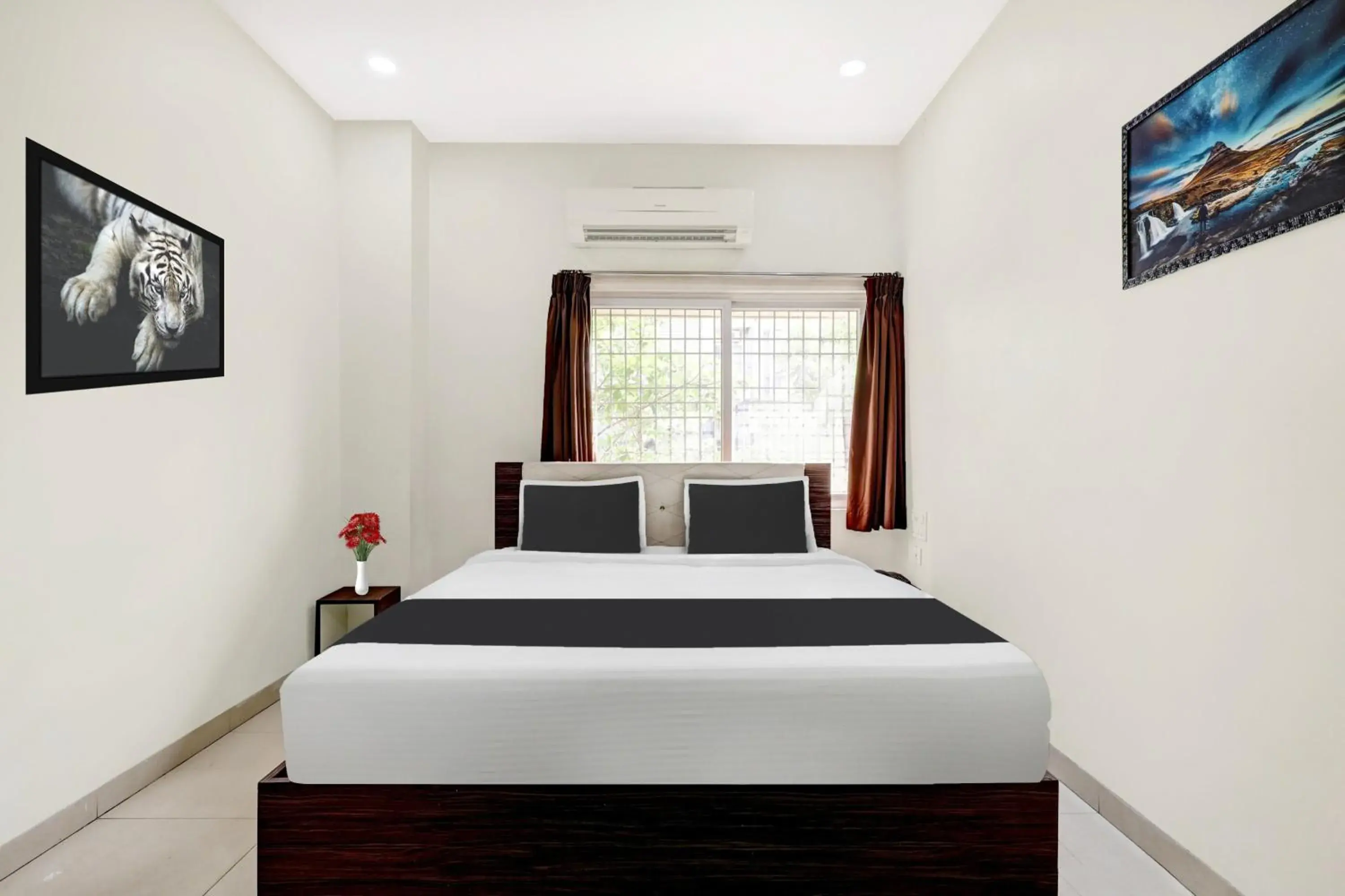 Standard Double Room - single occupancy in Collection O Dabagardens Near RK Beach Standard Double Room - single occupancy in Collection O Dabagardens Near RK Beach