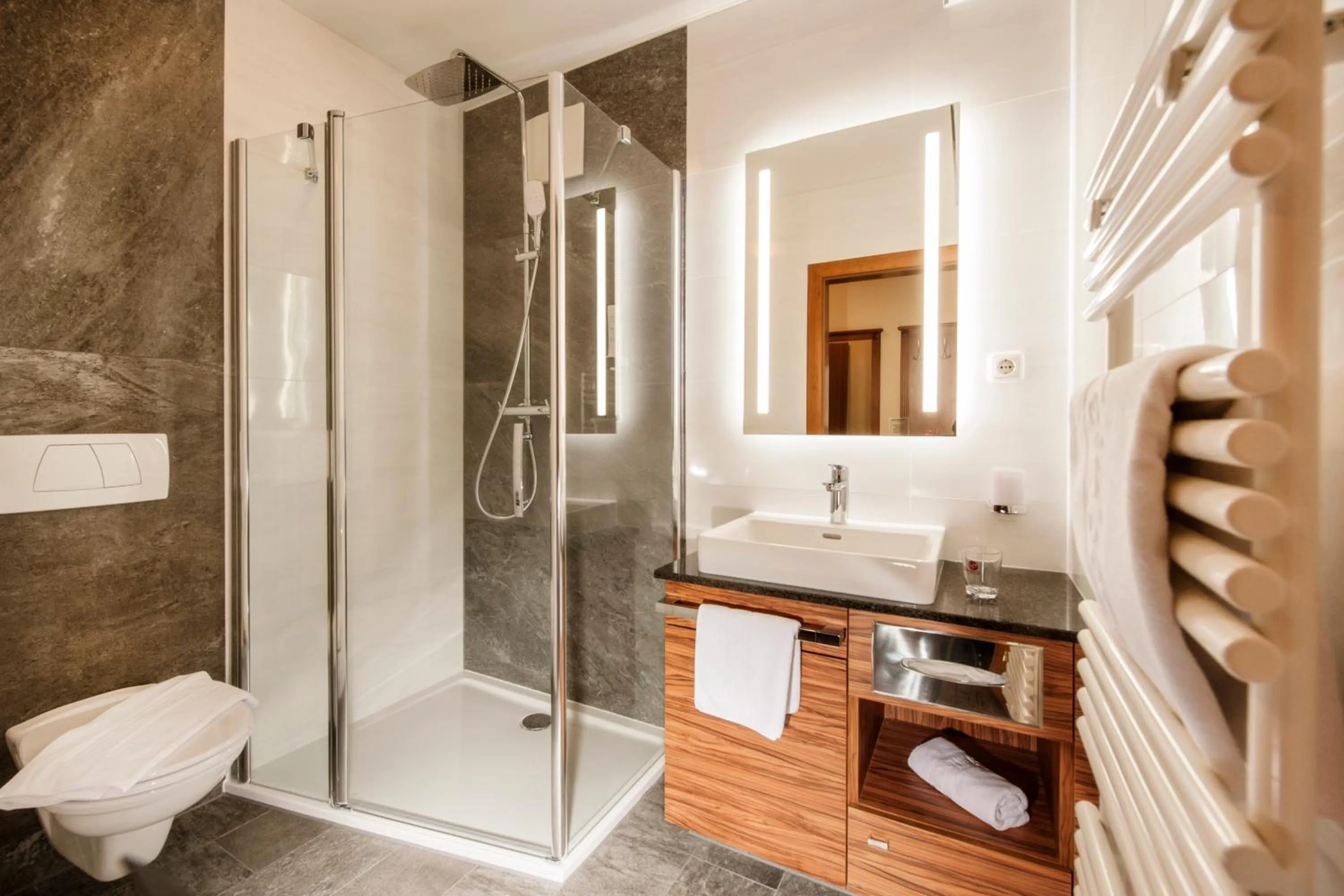 Bathroom in Hotel Weinberg GmbH