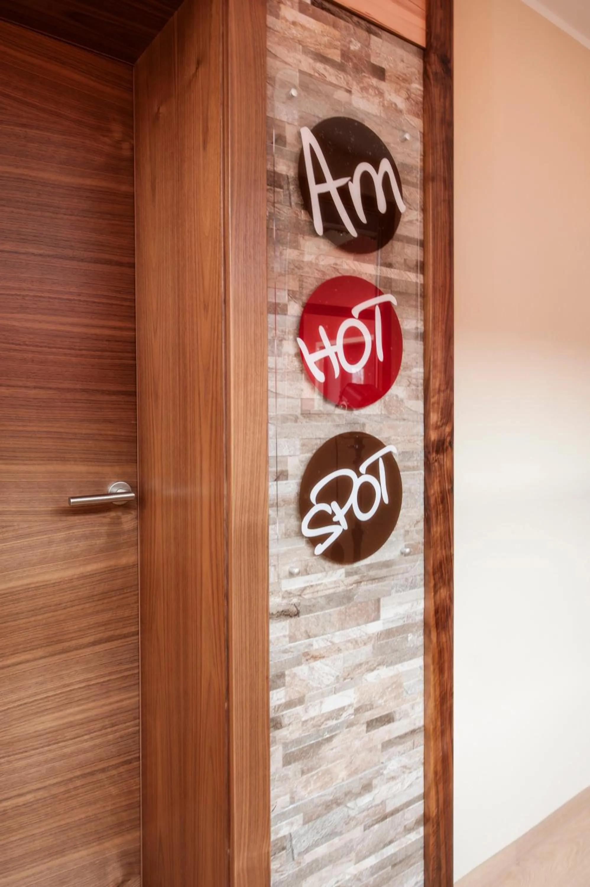 Property logo or sign in Hotel Weinberg GmbH