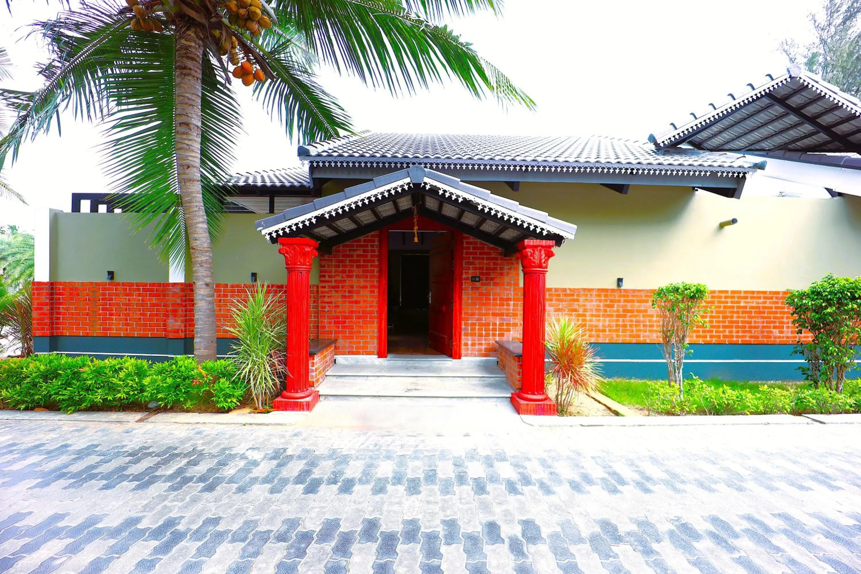 Swimming pool in coral beach resort