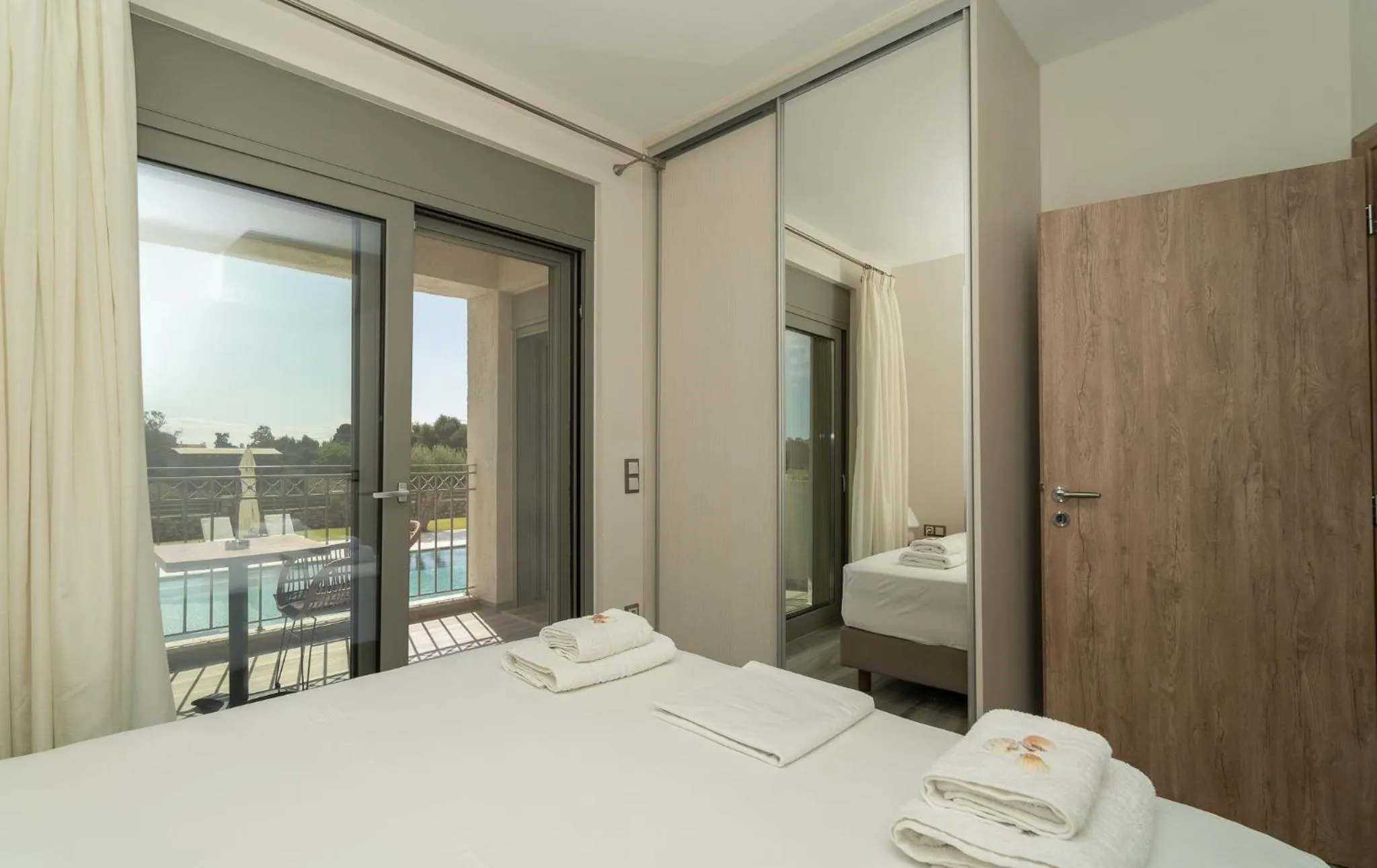 Bedroom, Bed in CARLOS MANSION LUXURY SUITES