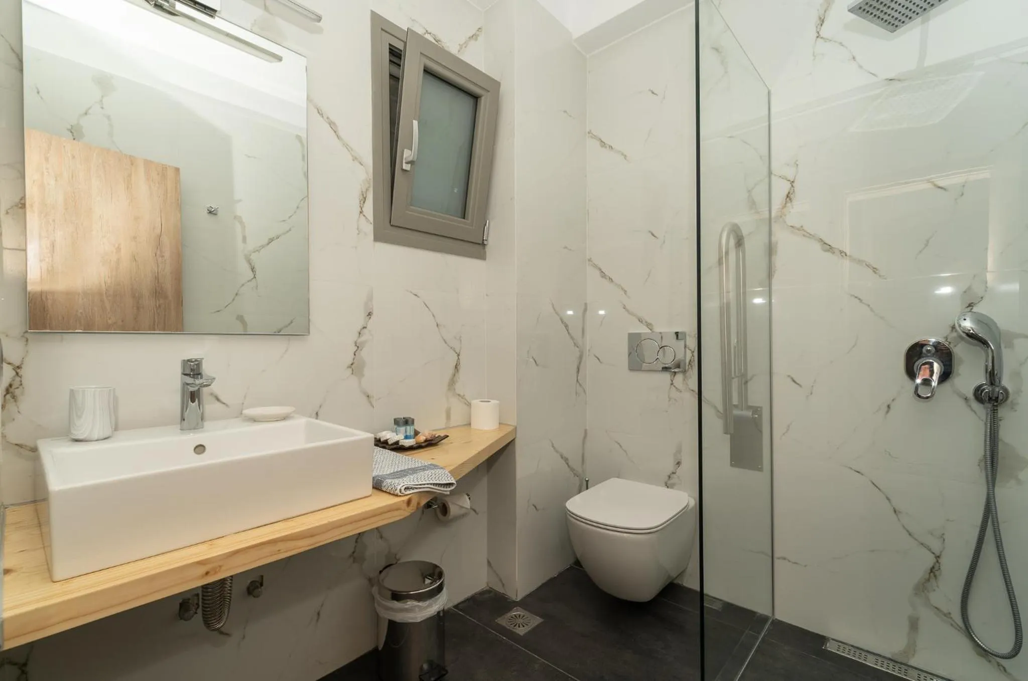 Bathroom in CARLOS MANSION LUXURY SUITES