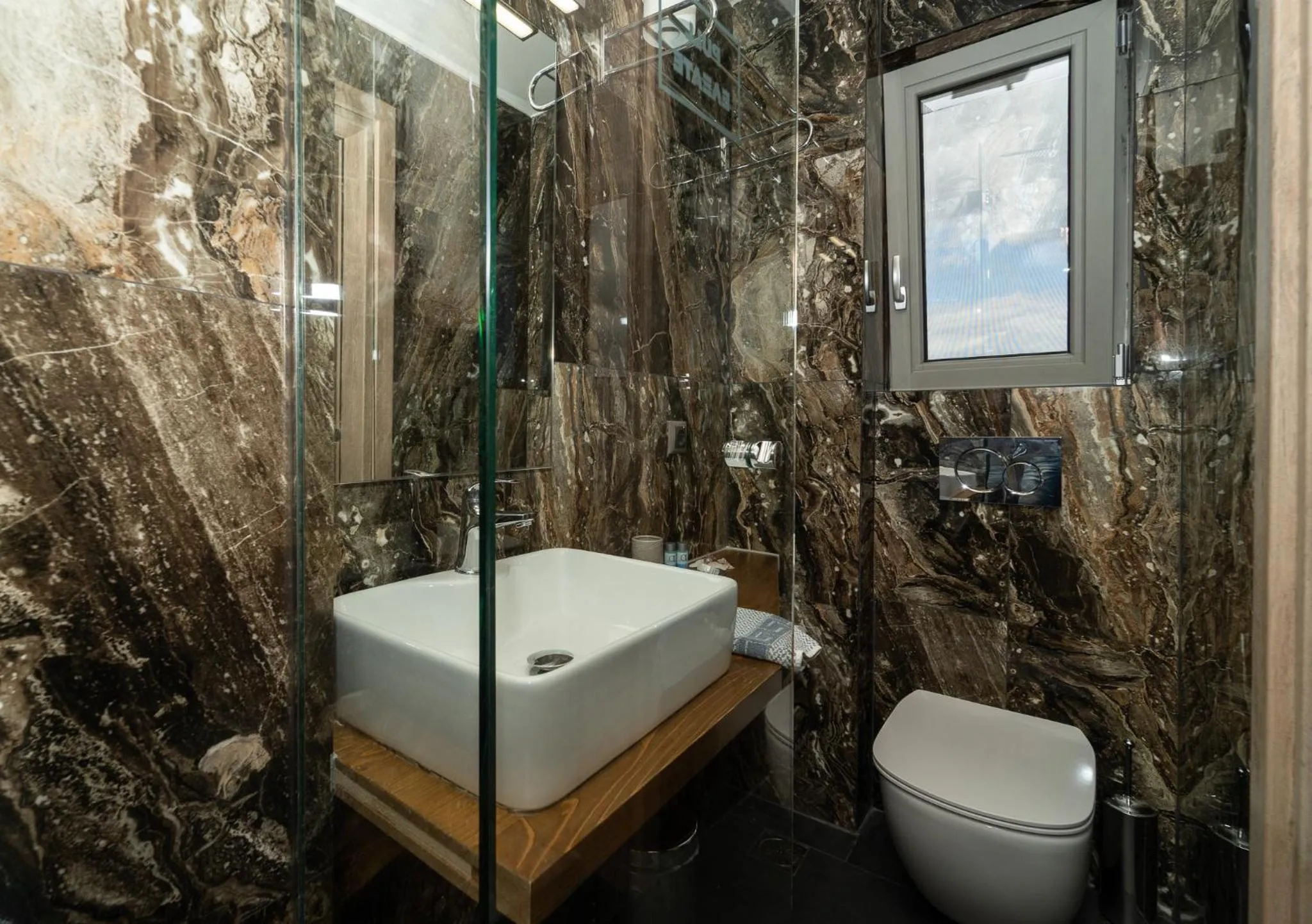 Bathroom in CARLOS MANSION LUXURY SUITES