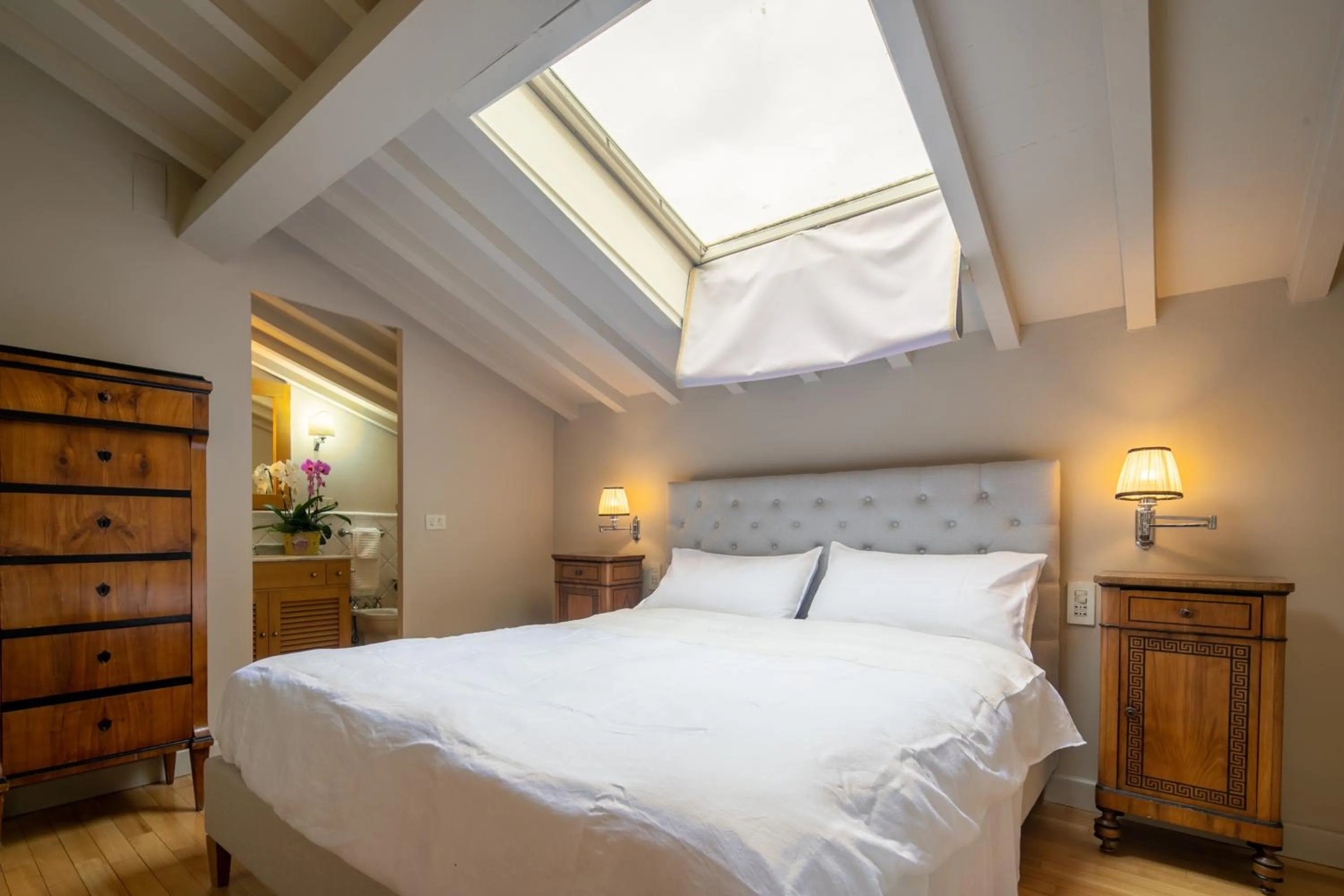 Bedroom, Bed in San Jacopo Top by Mmega