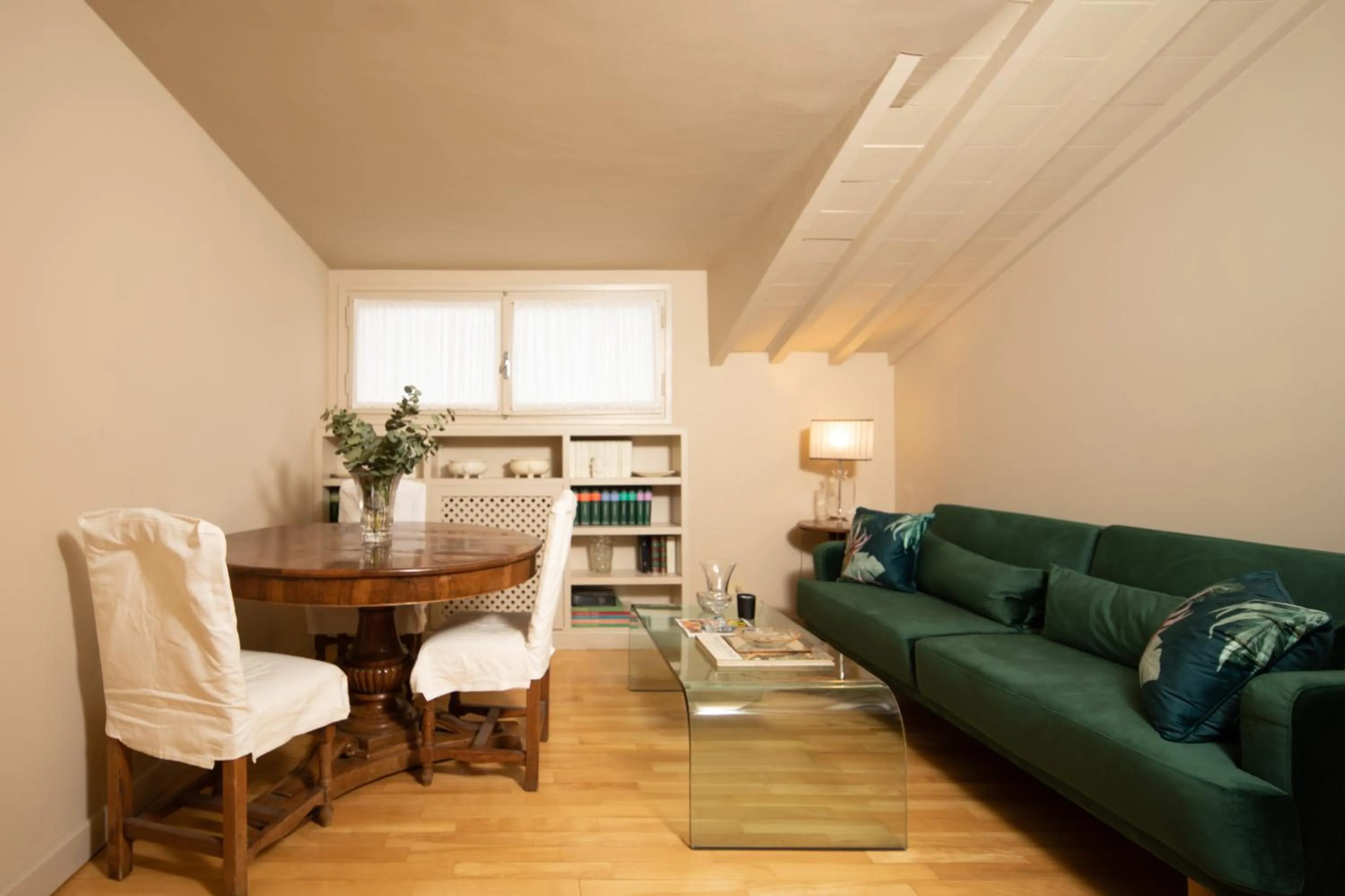 Living room in San Jacopo Top by Mmega