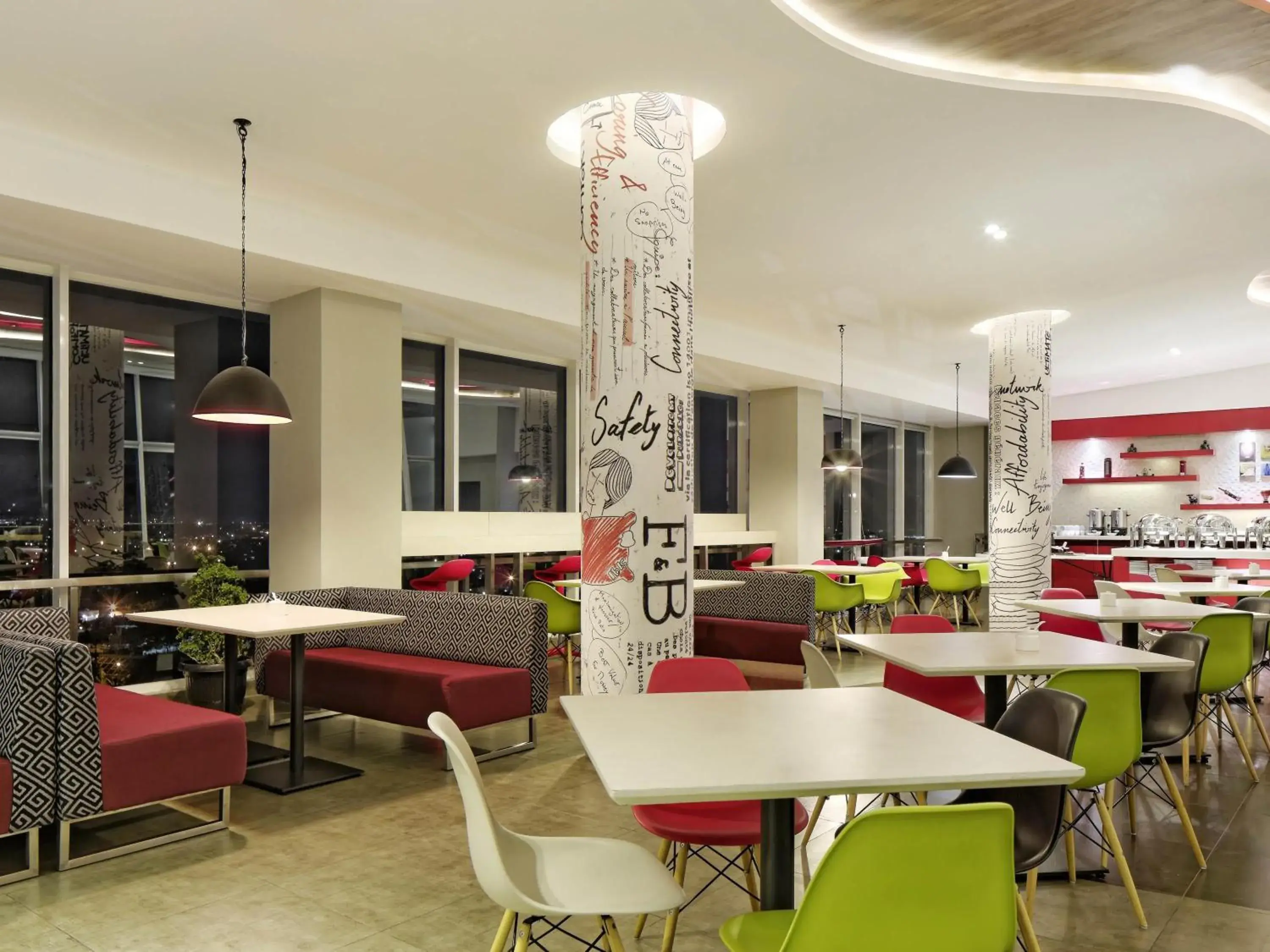 Restaurant/places to eat in Ibis Padang Restaurant/places to eat in Ibis Padang