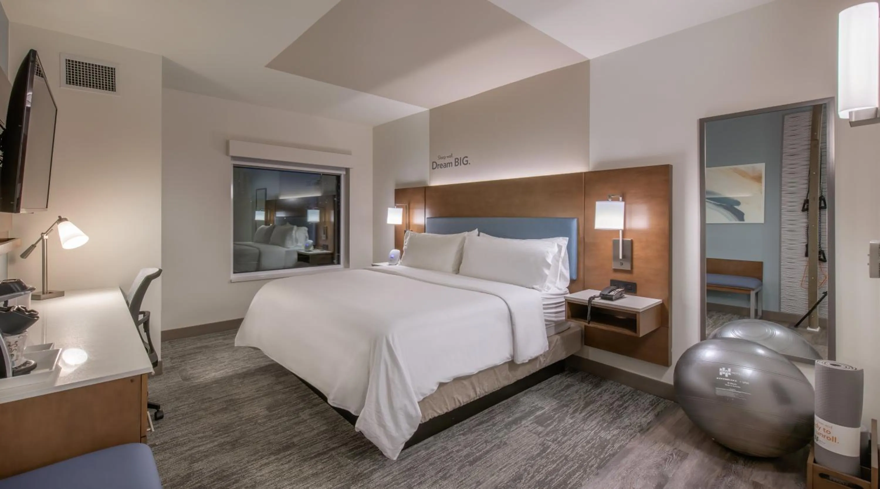 Photo of the whole room, Bed in EVEN Hotel Atlanta - Cobb Galleria by IHG