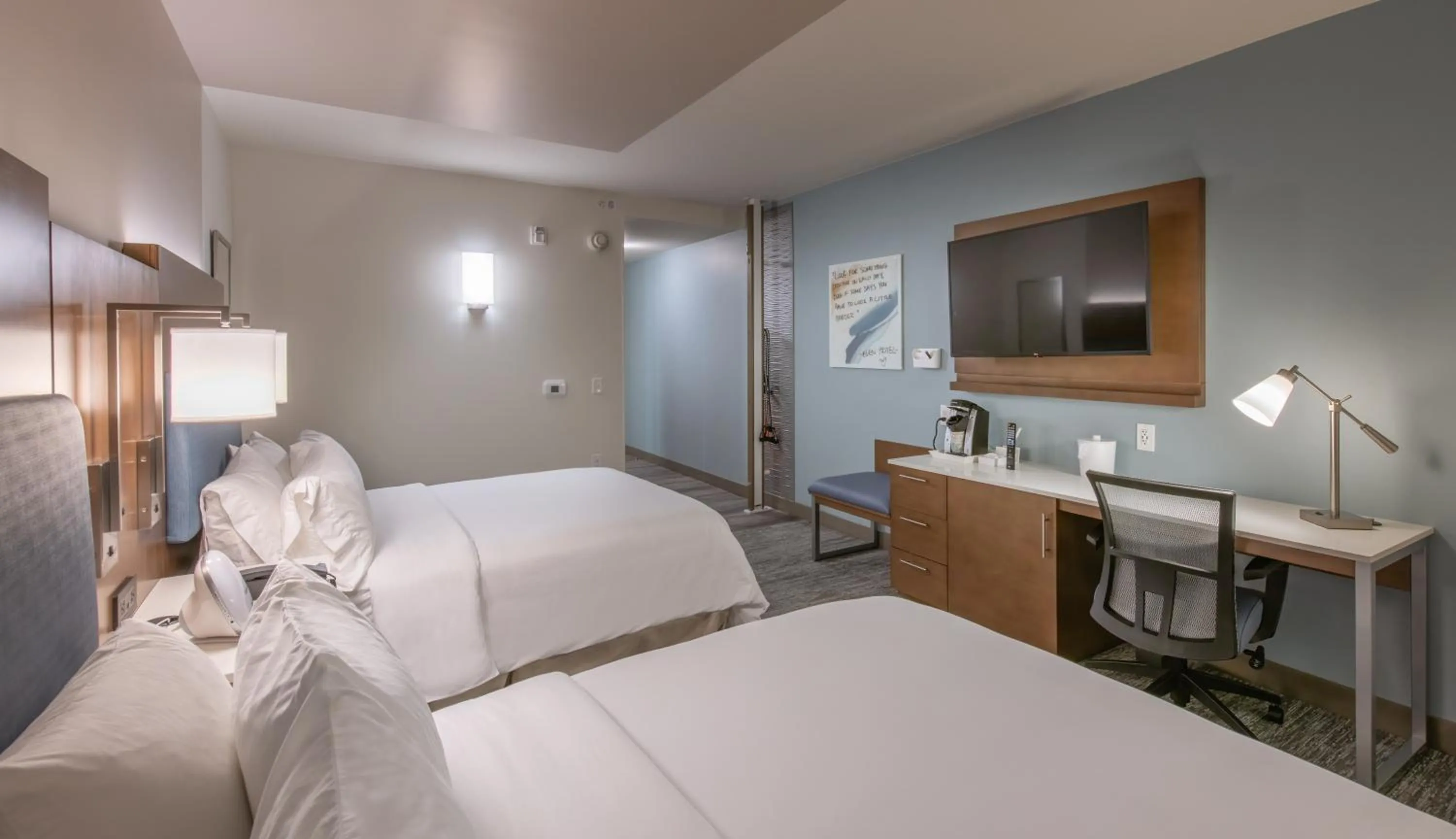 Guests, Bed in EVEN Hotel Atlanta - Cobb Galleria by IHG