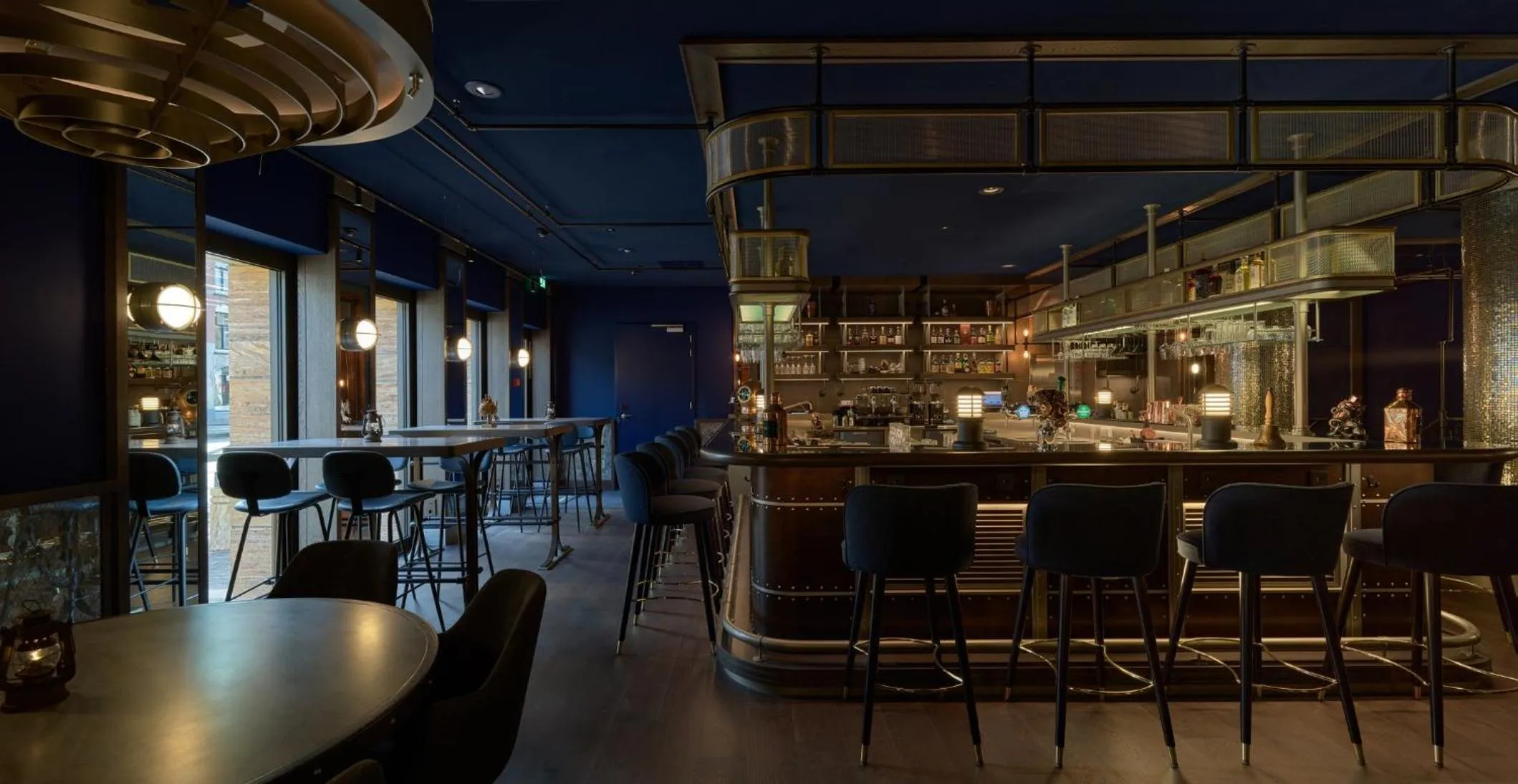 Lounge or bar in voco The Hague by IHG