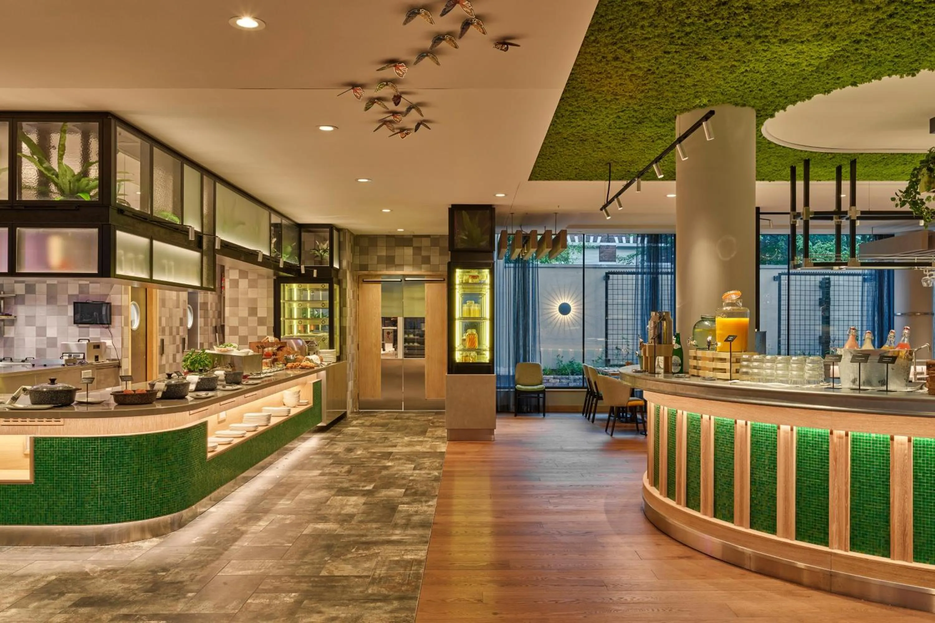 Restaurant/places to eat in voco The Hague by IHG