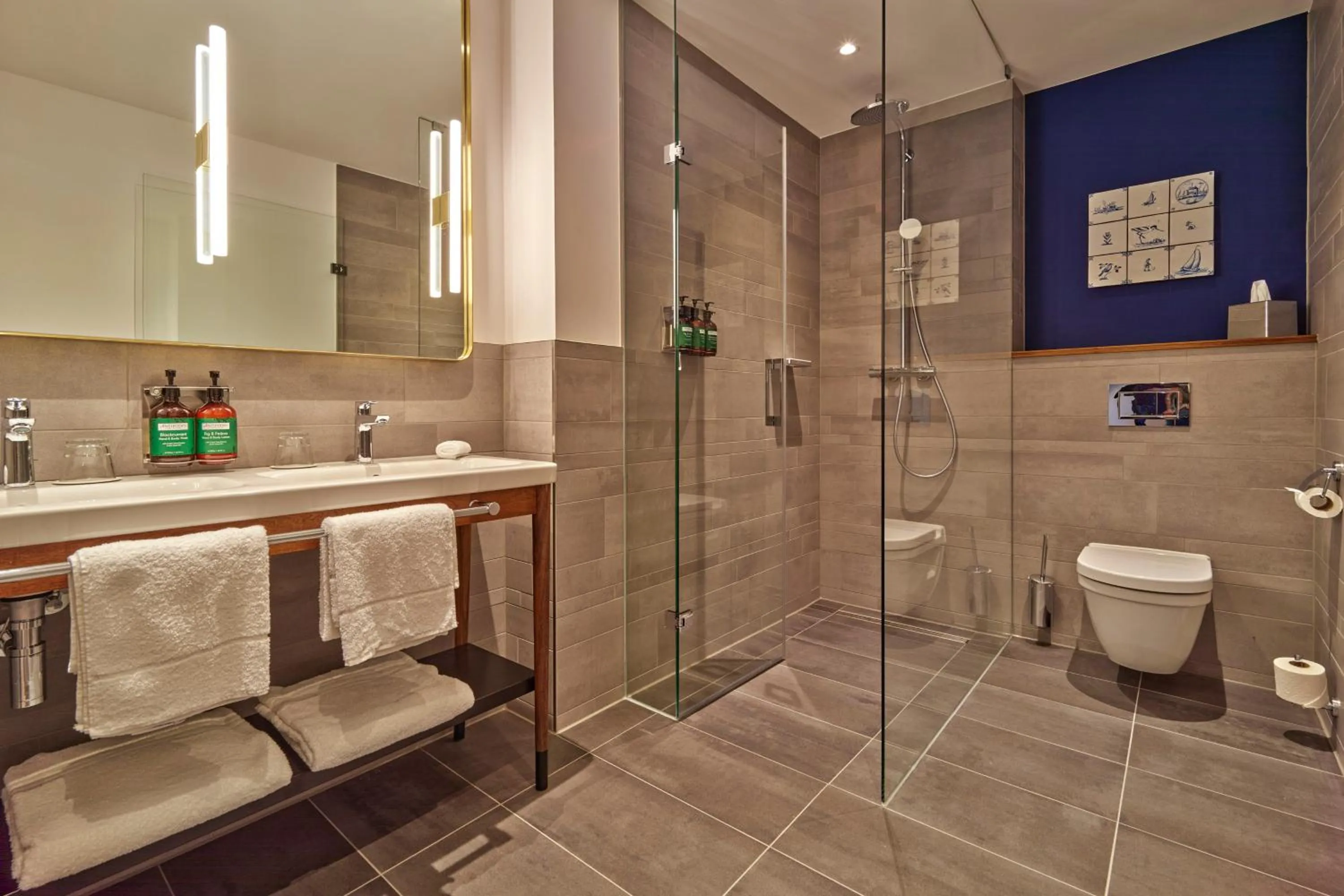 Bathroom in voco The Hague by IHG