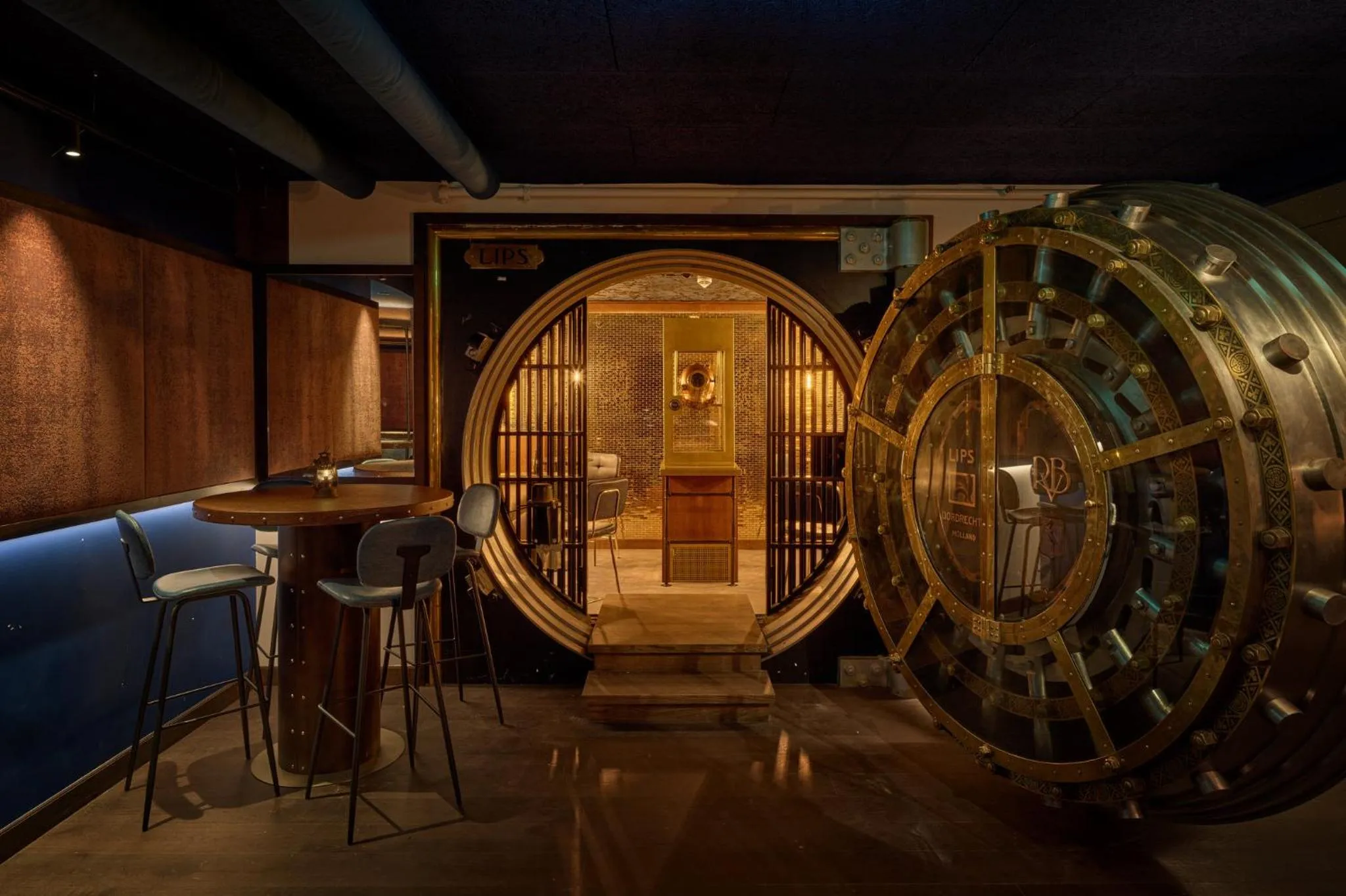 Lounge or bar in voco The Hague by IHG