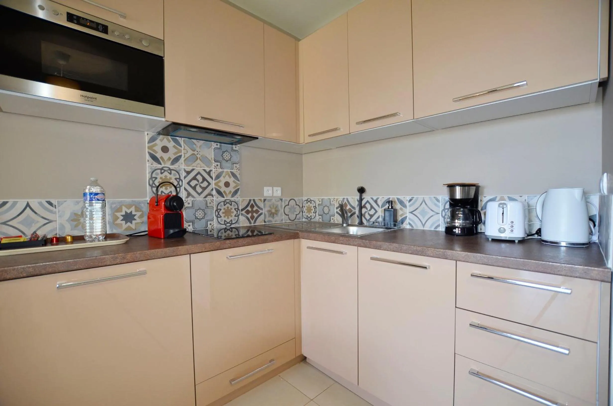 Kitchen or kitchenette in La Perle d'Eze - Aparthotel