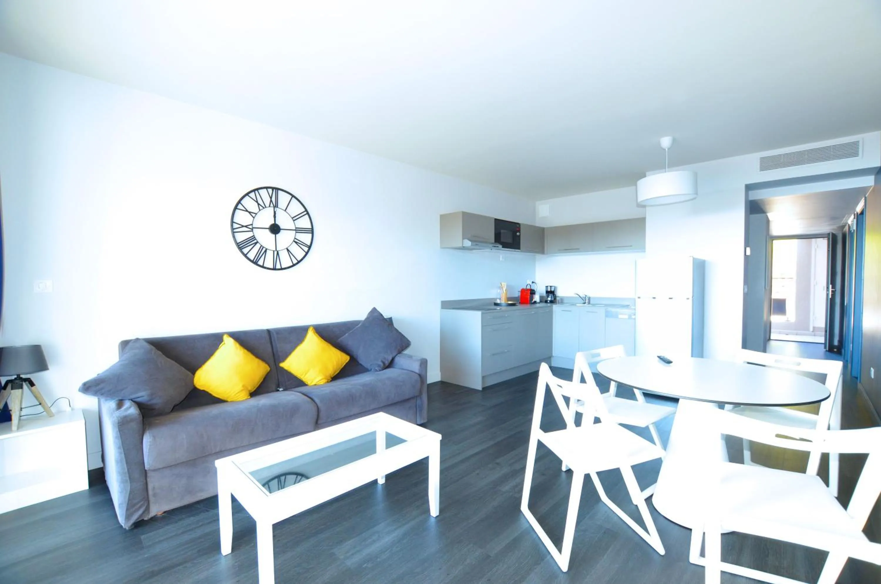 Photo of the whole room in La Perle d'Eze - Aparthotel