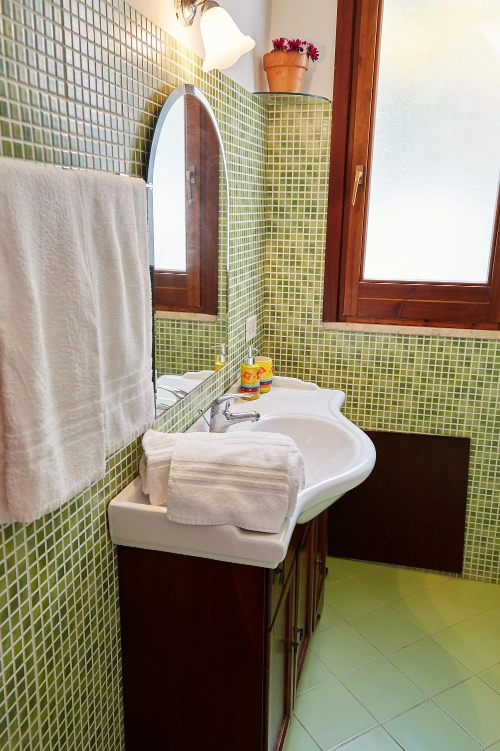 Bathroom in Helimos Bed&Breakfast Segesta Temple-Castellammare