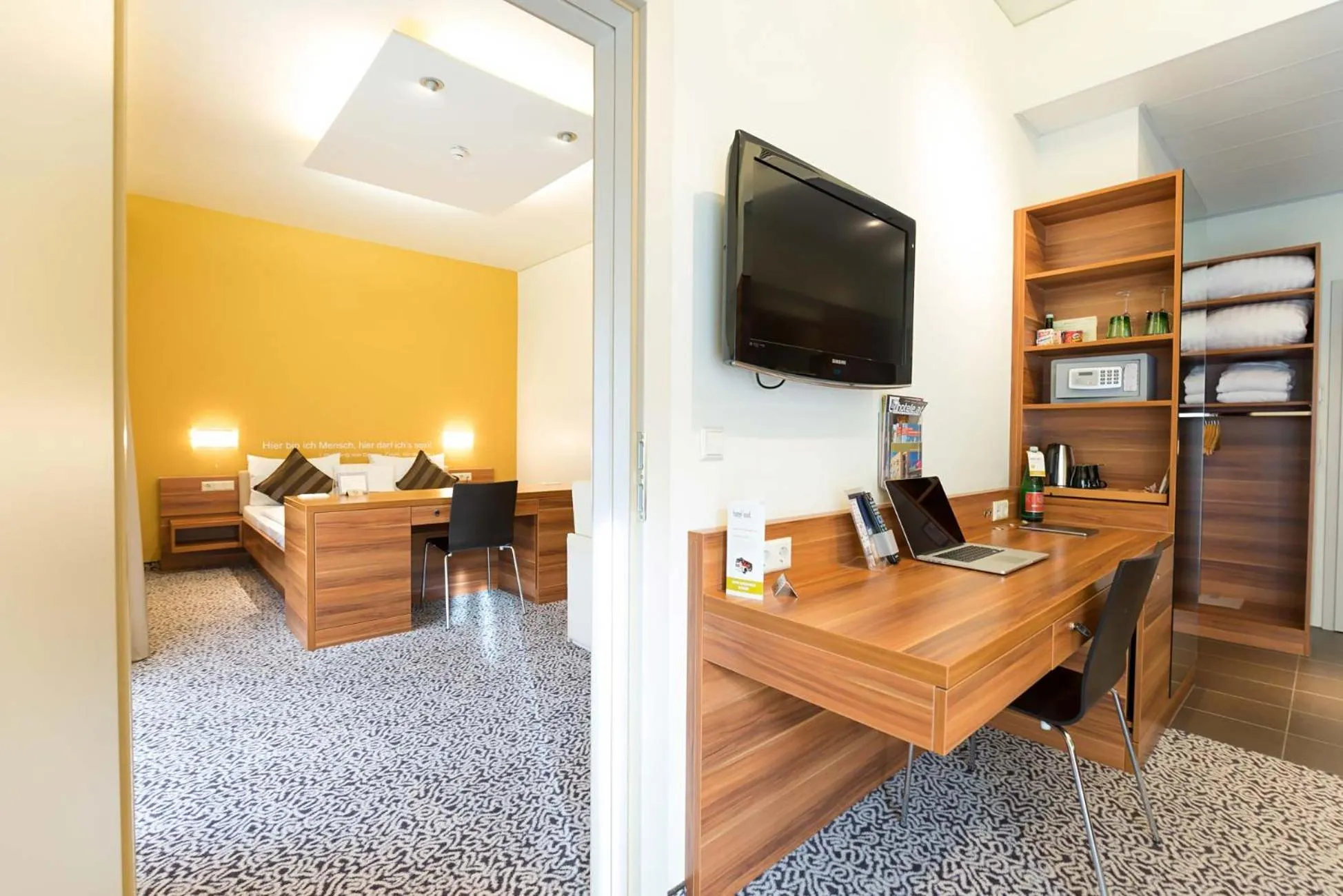 Bedroom in Hotel Süd Graz