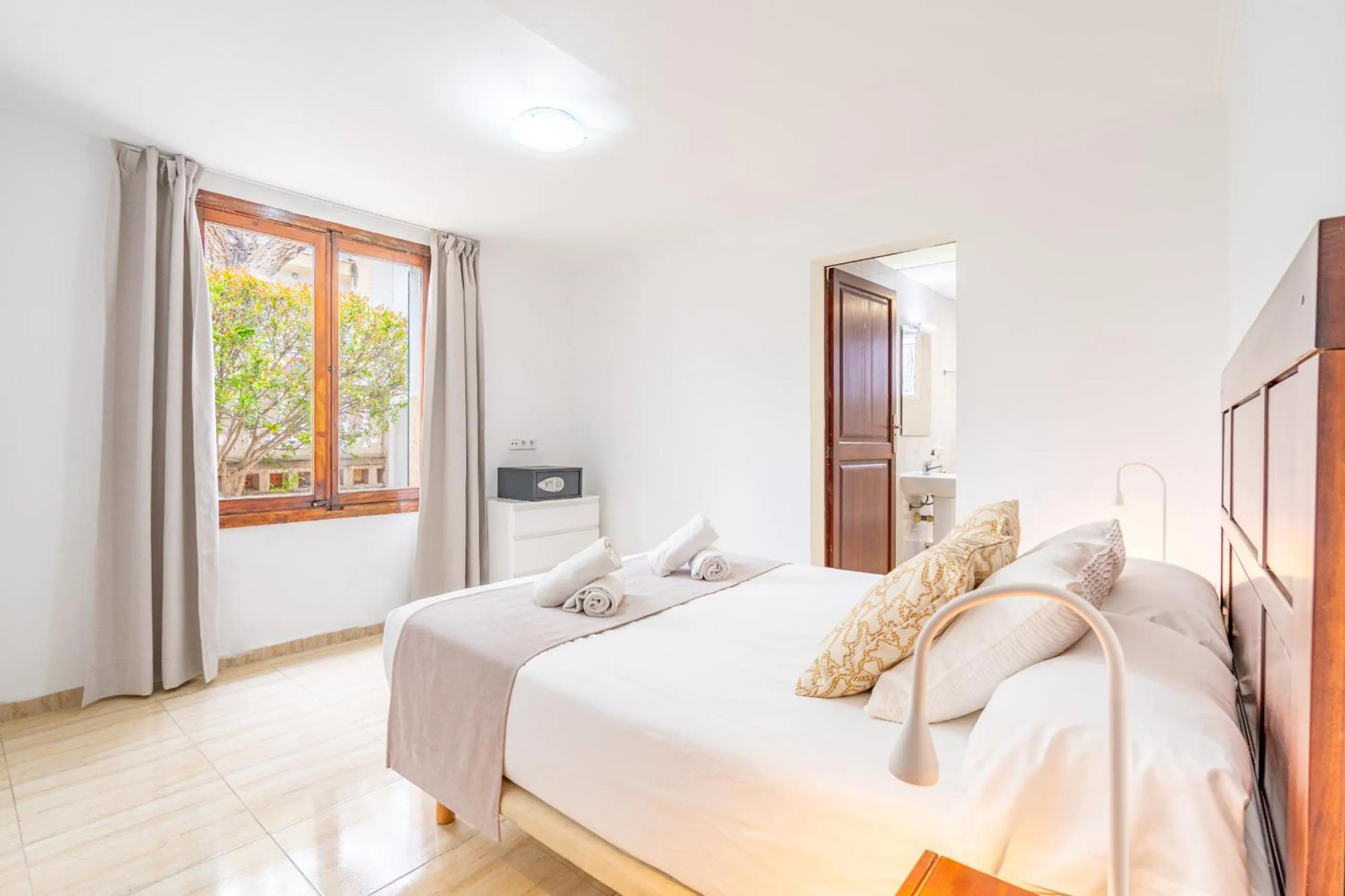 Bed in Villa Can Pastilla
