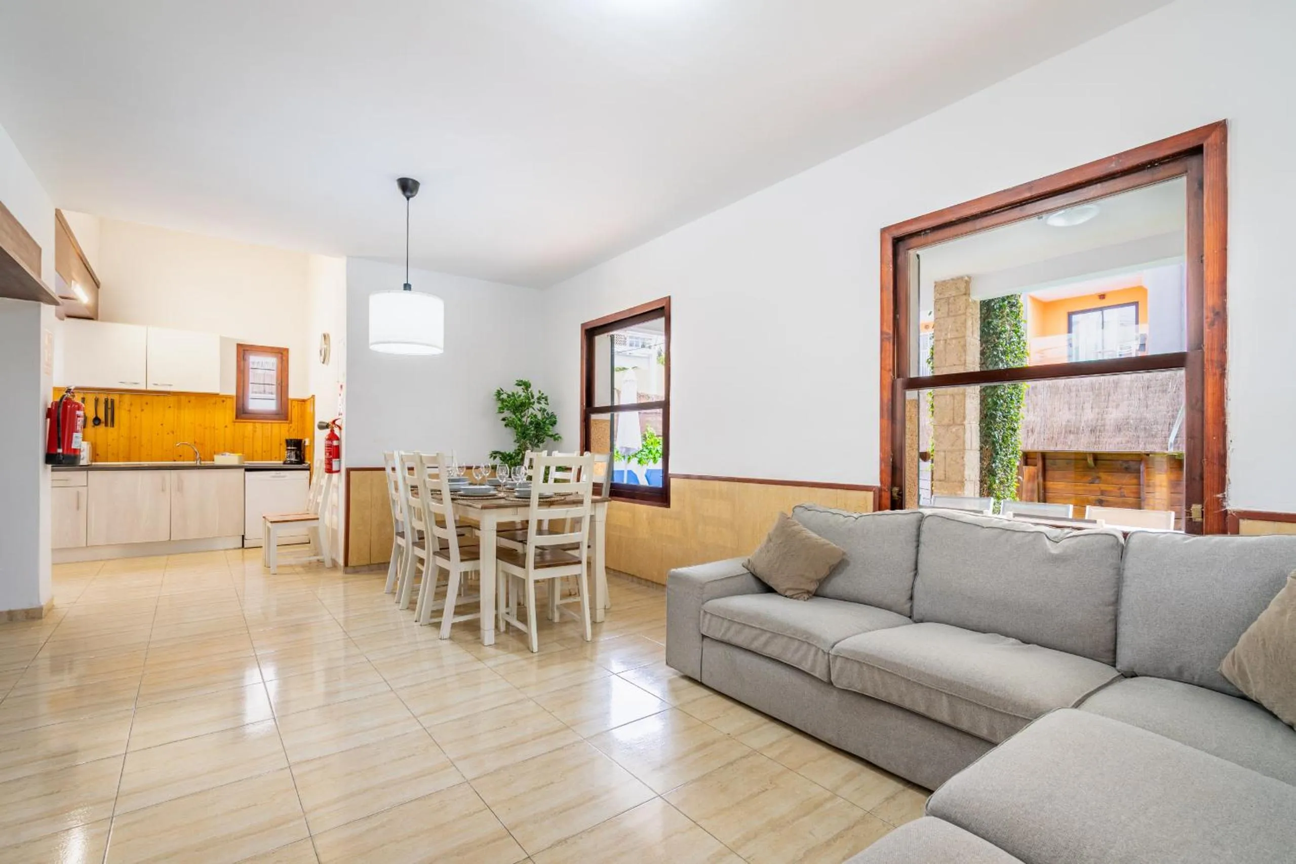 Dining area in Villa Can Pastilla