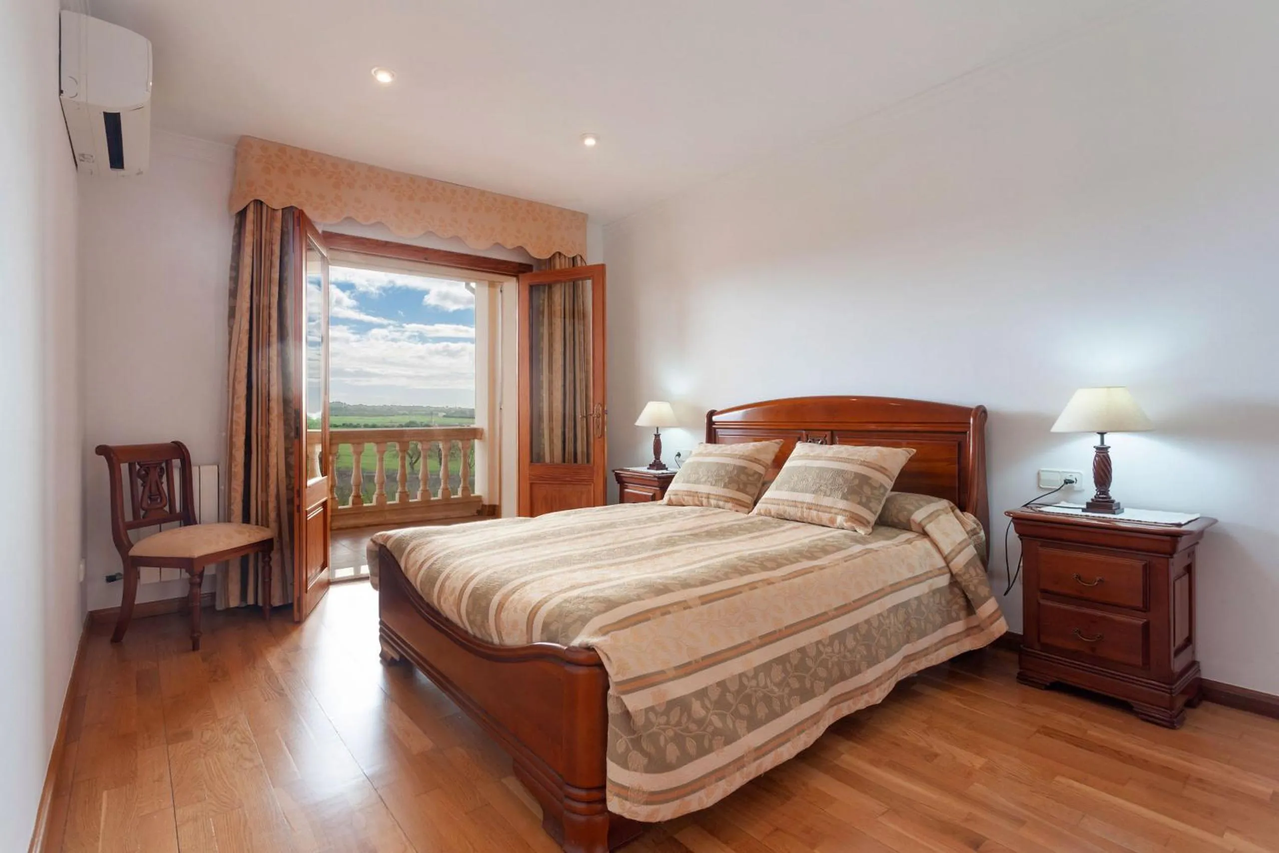 Other, Bed in Ca na Xesca