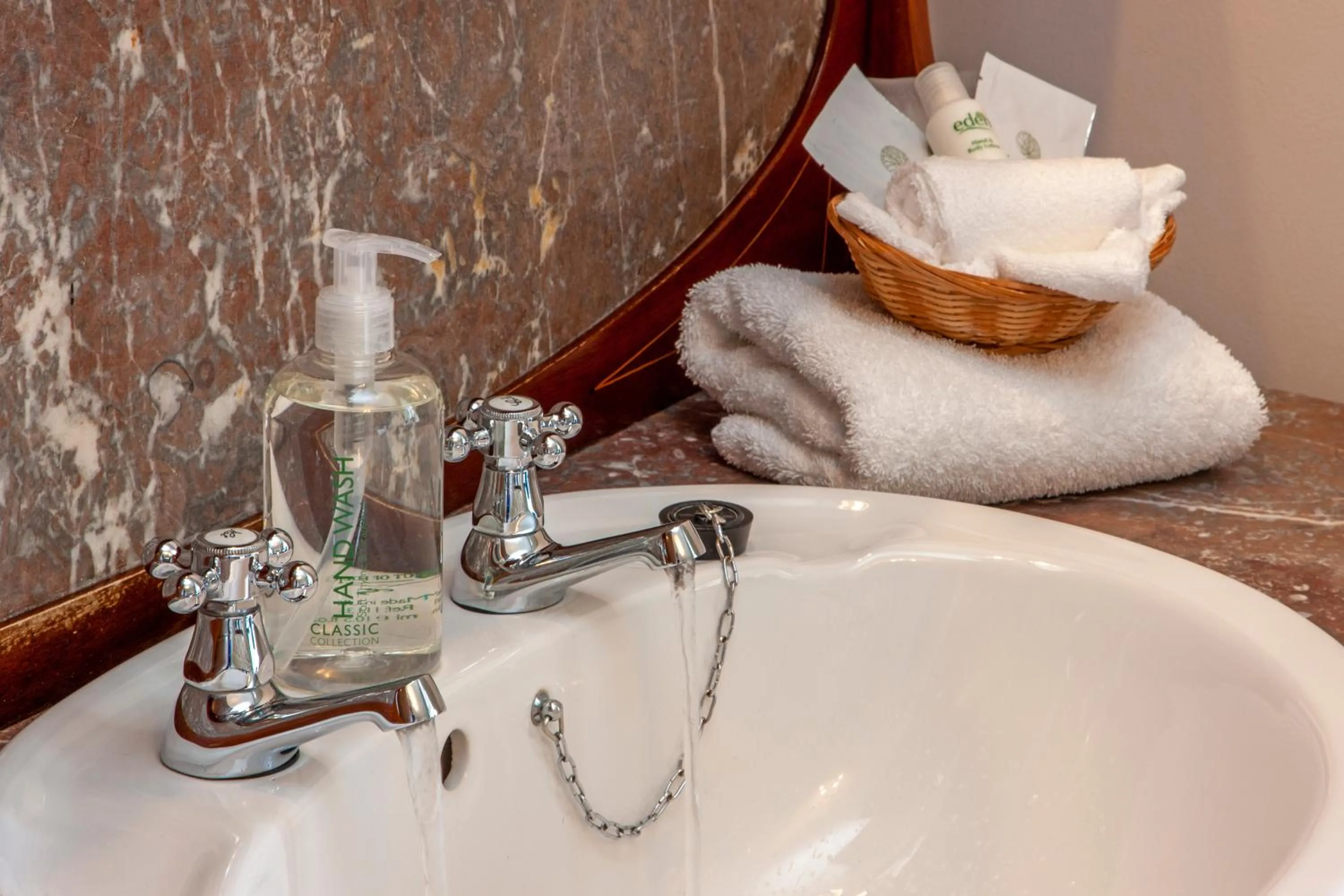 Bathroom in Hawthornbank