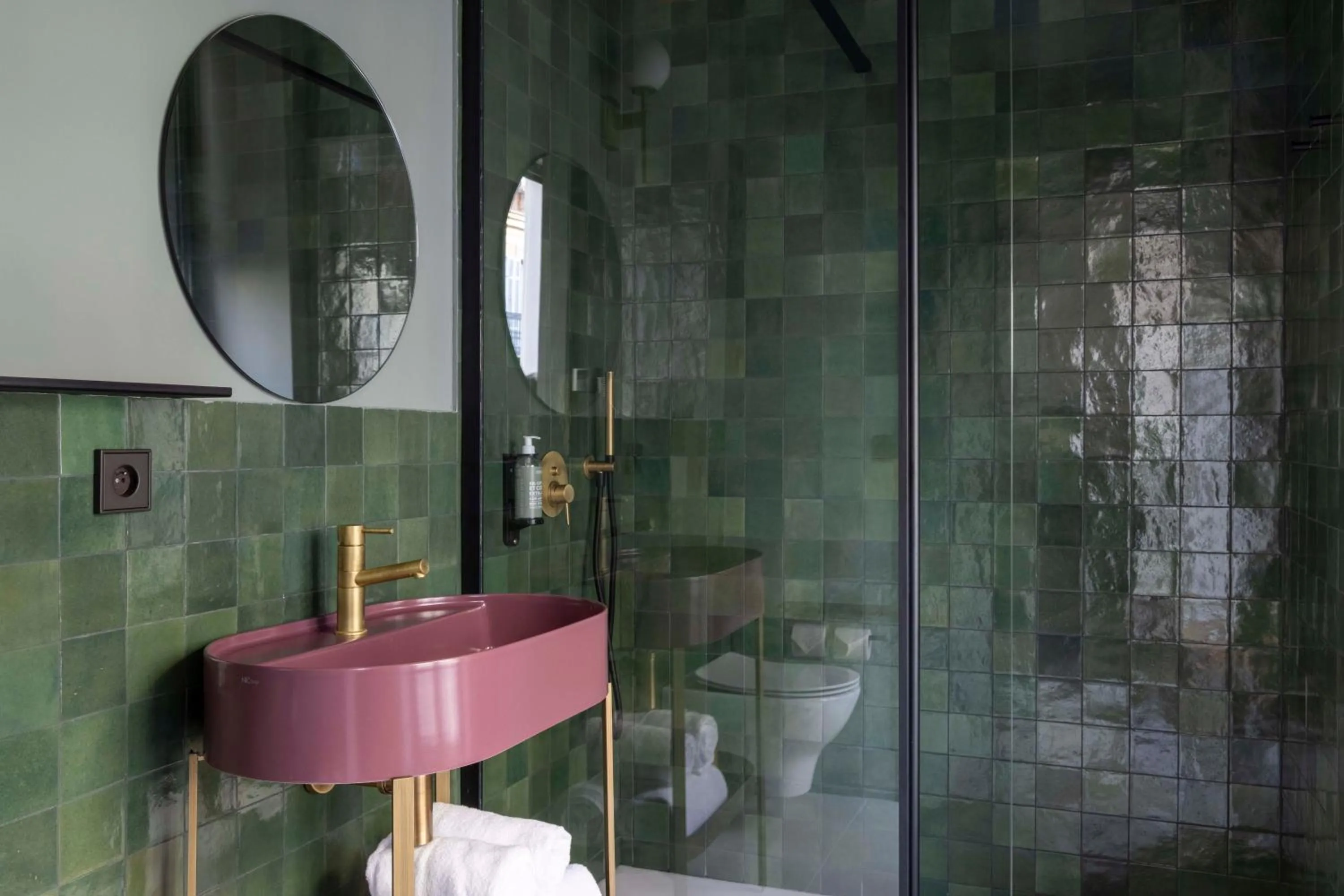 Bathroom in Ikonik Jean Médecin