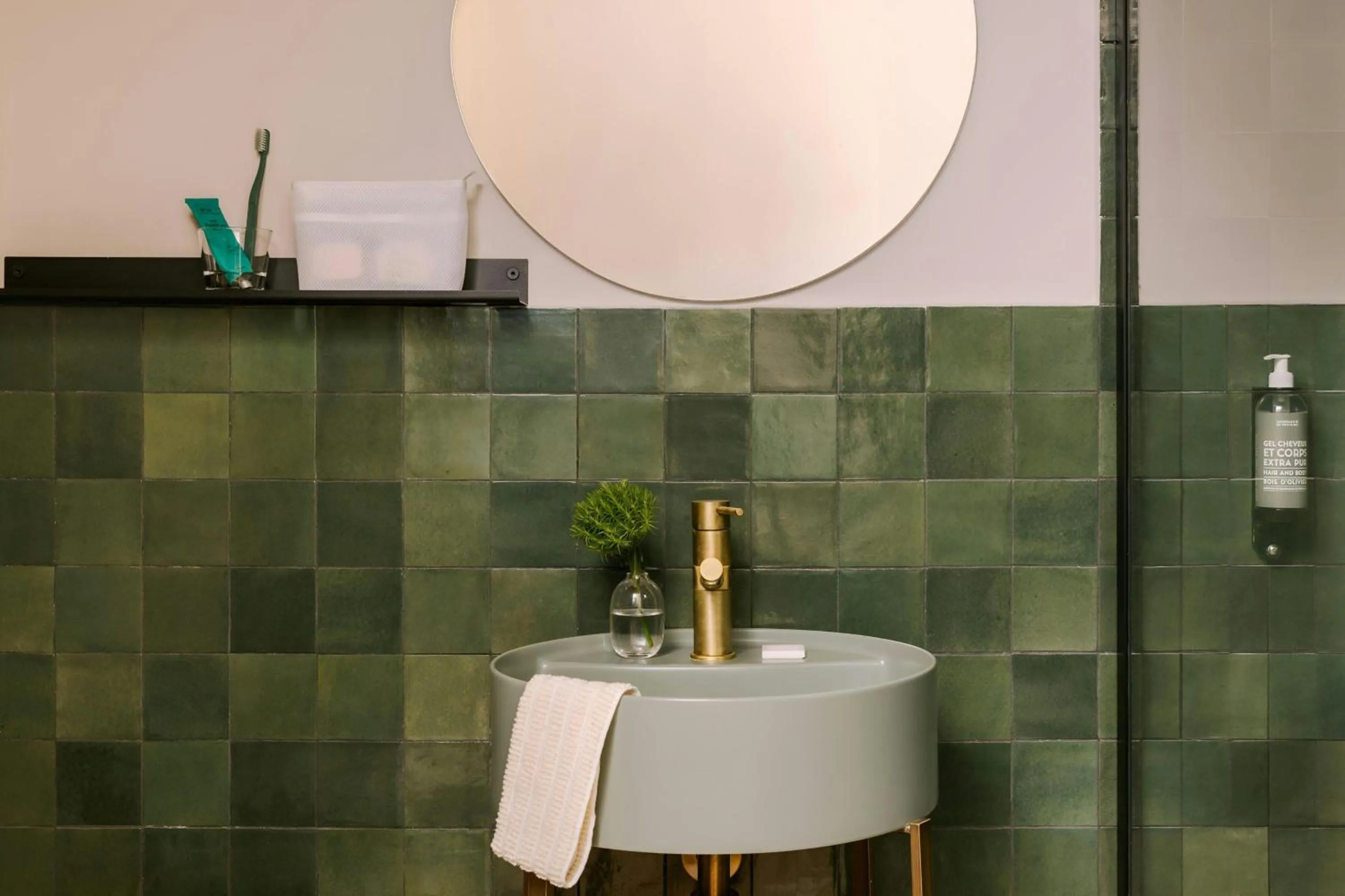 Bathroom in Yelo Jean Médecin Hotel, Sonder by Marriott Bonvoy