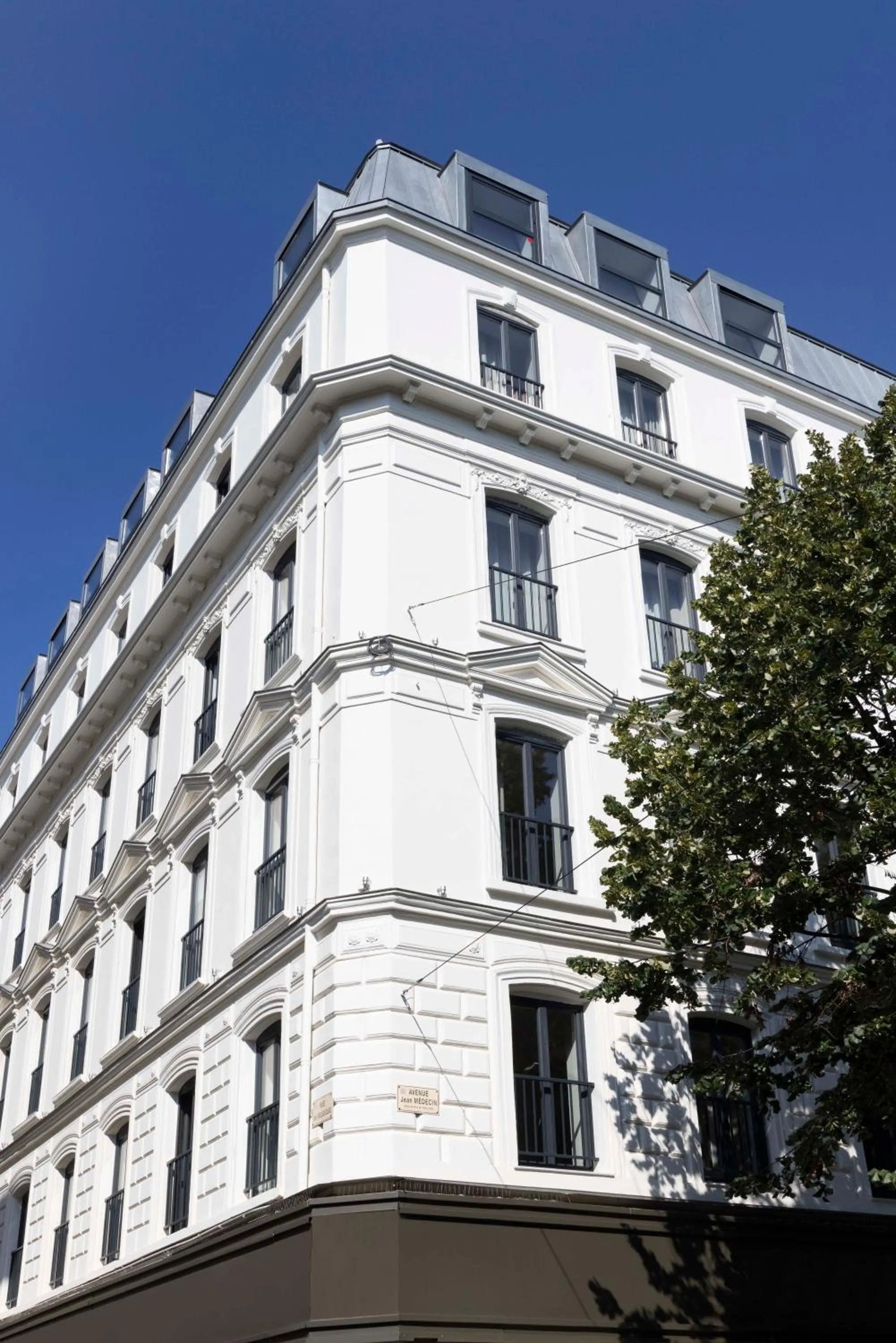 Property building in Ikonik Jean Médecin