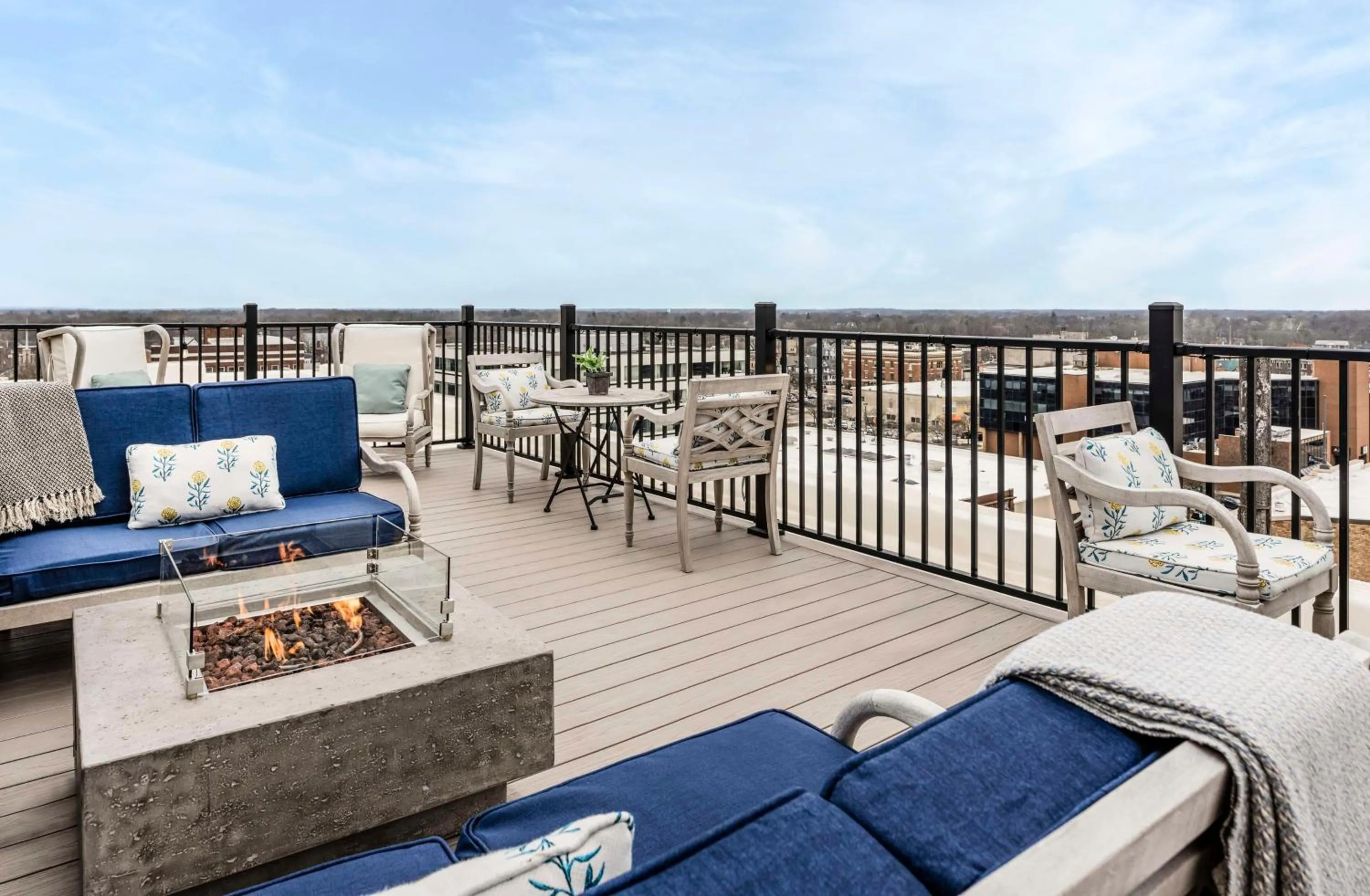 Balcony/Terrace in Hotel Elkhart, Tapestry Collection By Hilton