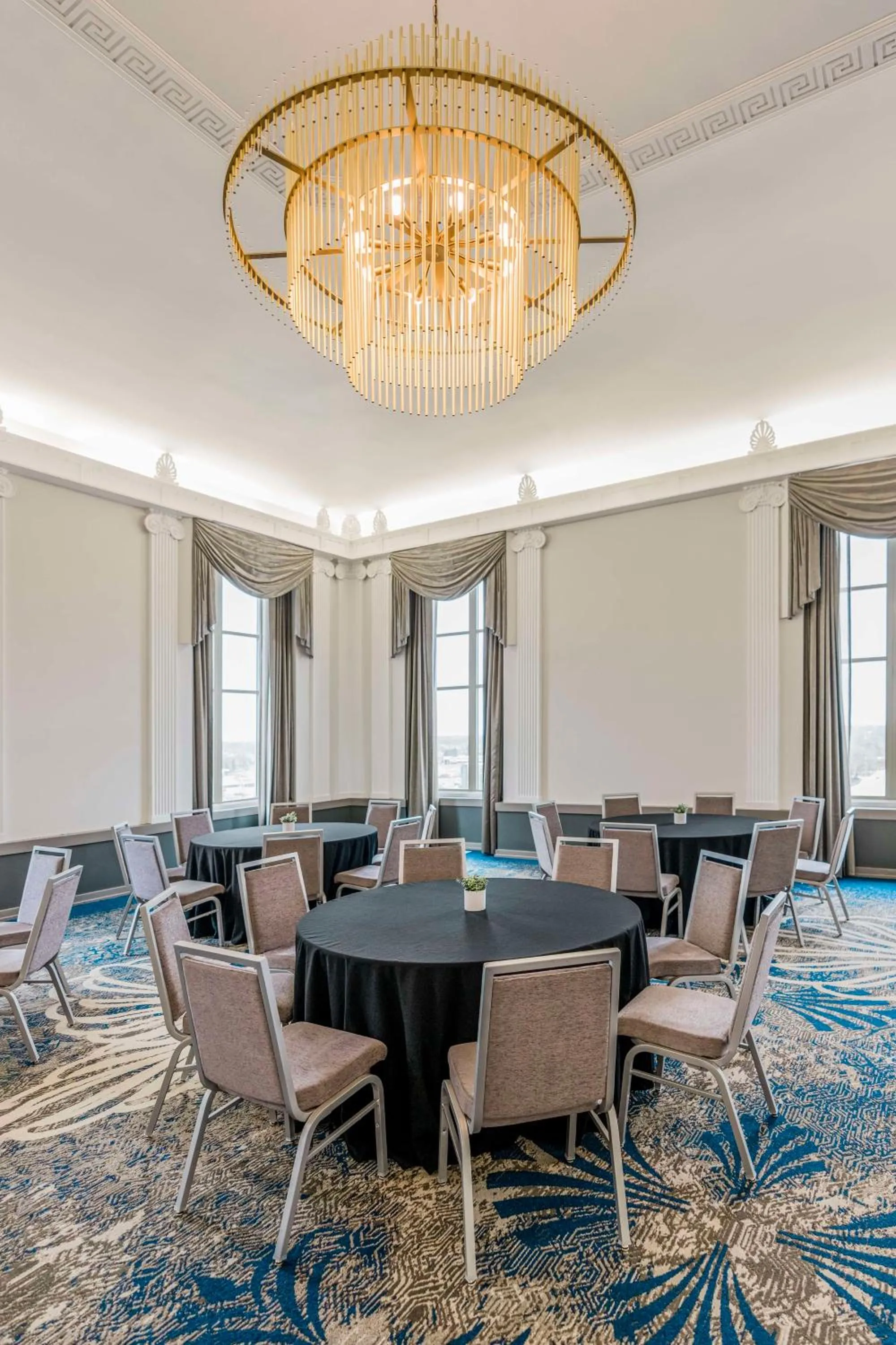 Meeting/conference room in Hotel Elkhart, Tapestry Collection By Hilton