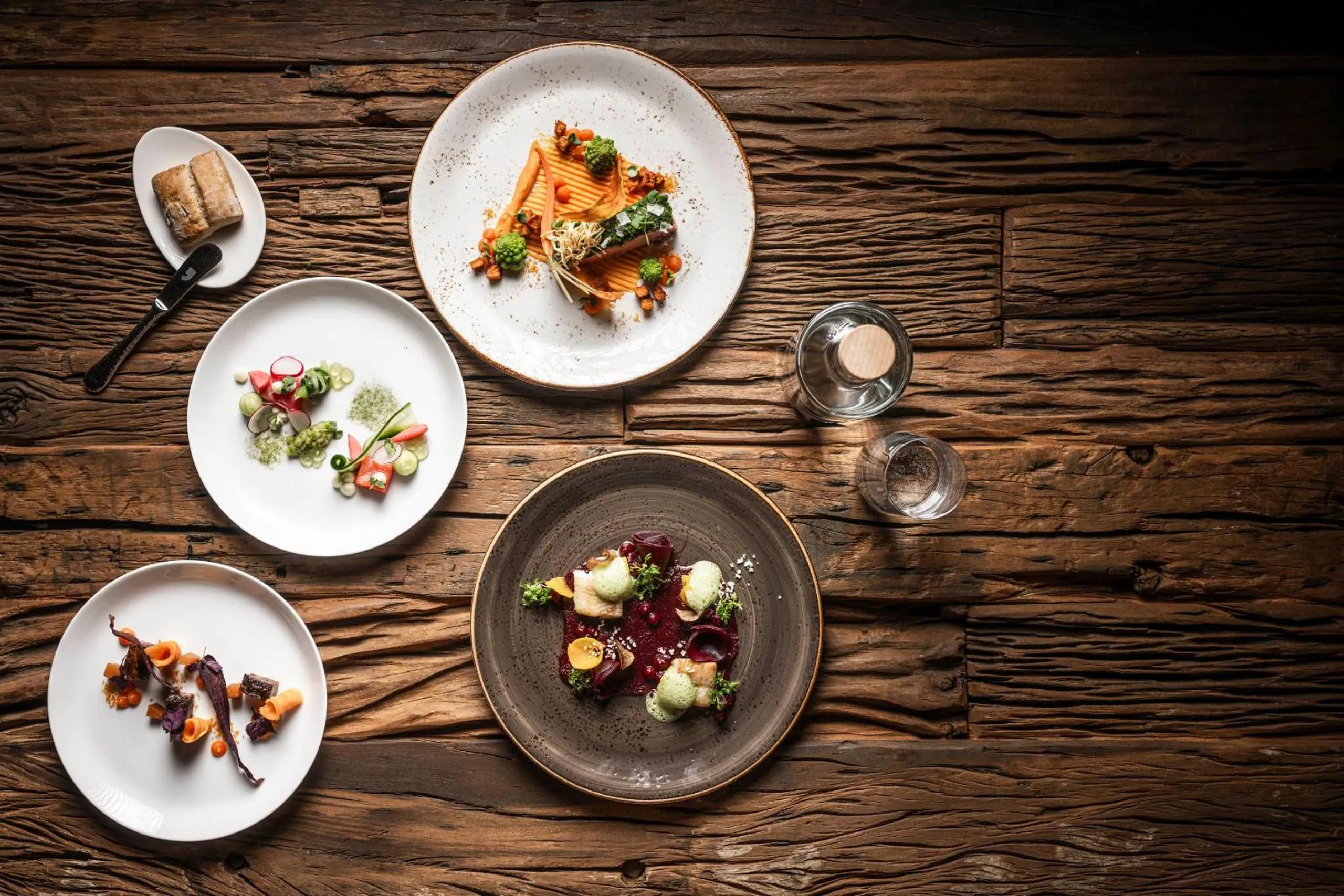 Restaurant/places to eat in eva,VILLAGE