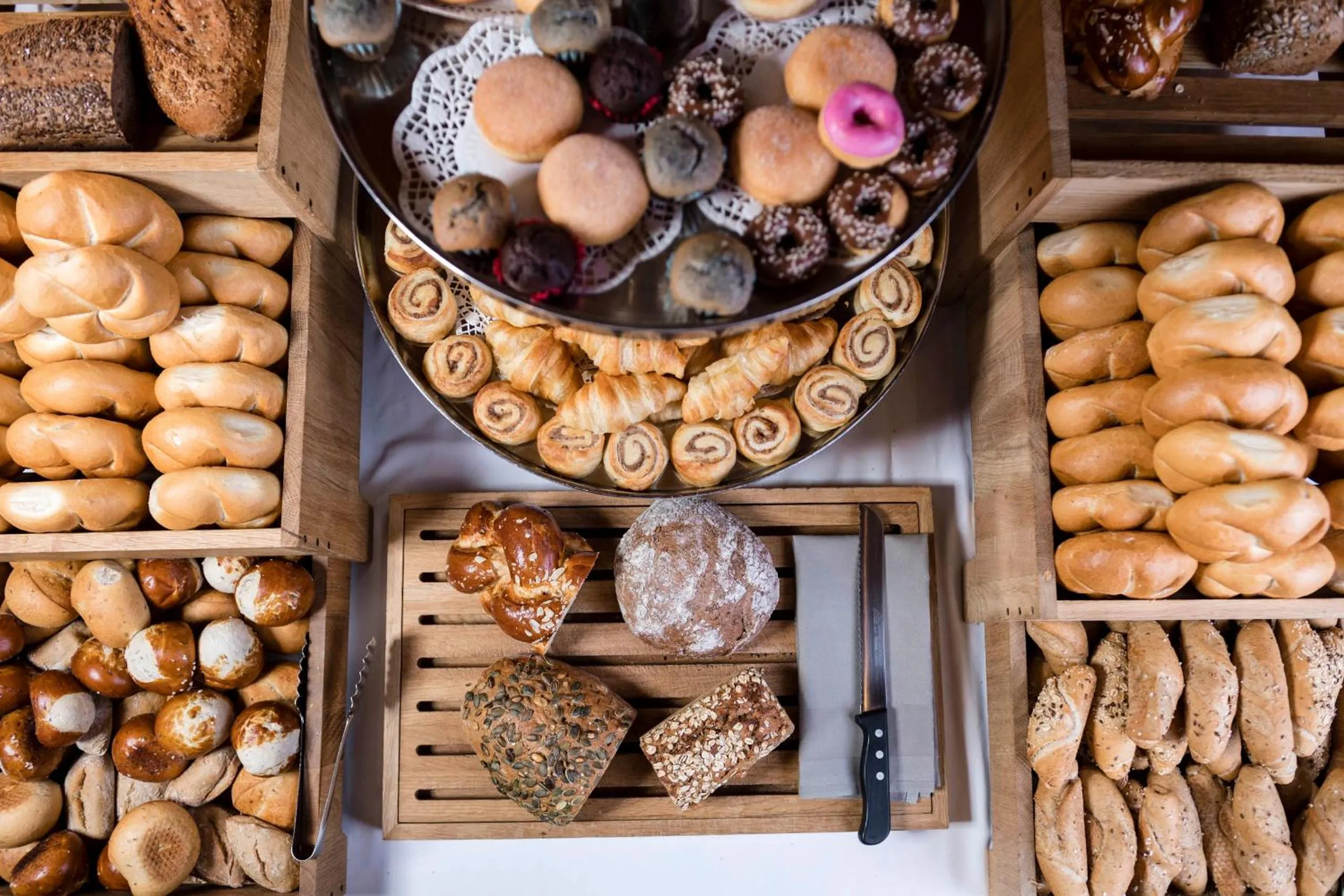 Restaurant/places to eat in eva,VILLAGE