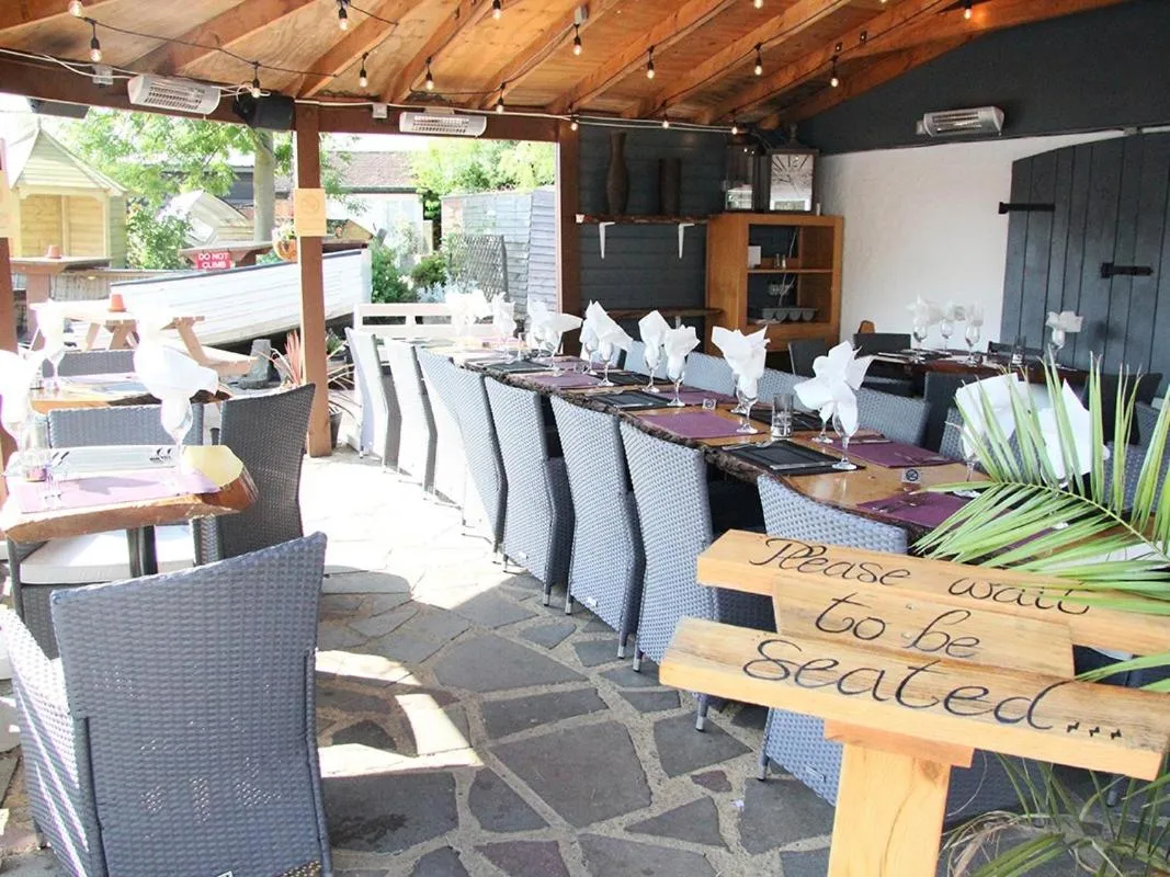 Dining area in The WatersEdge, Canal Cottages