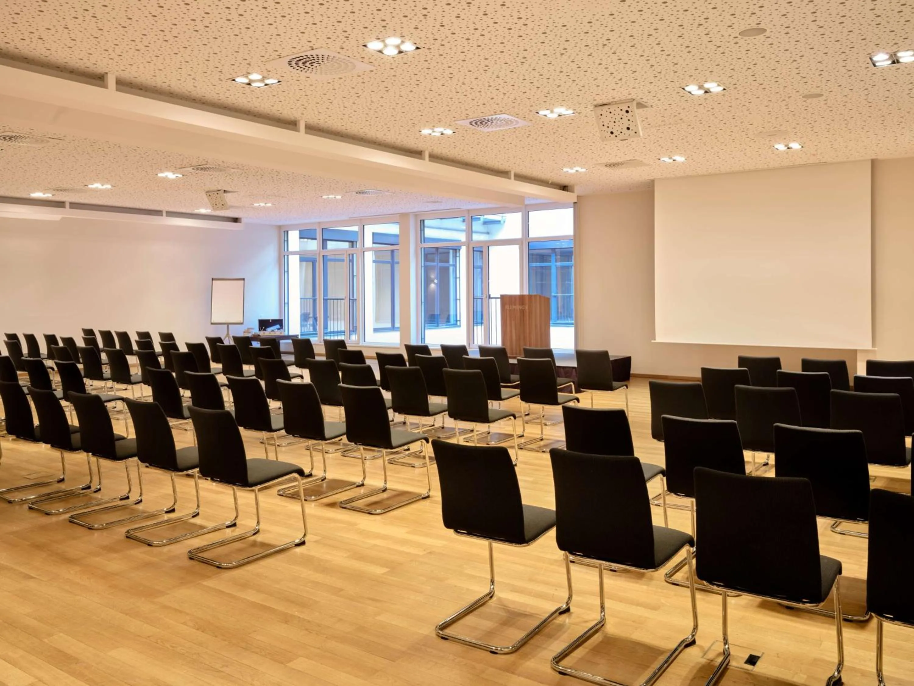 TV and multimedia in Flemings Hotel Wien-Stadthalle