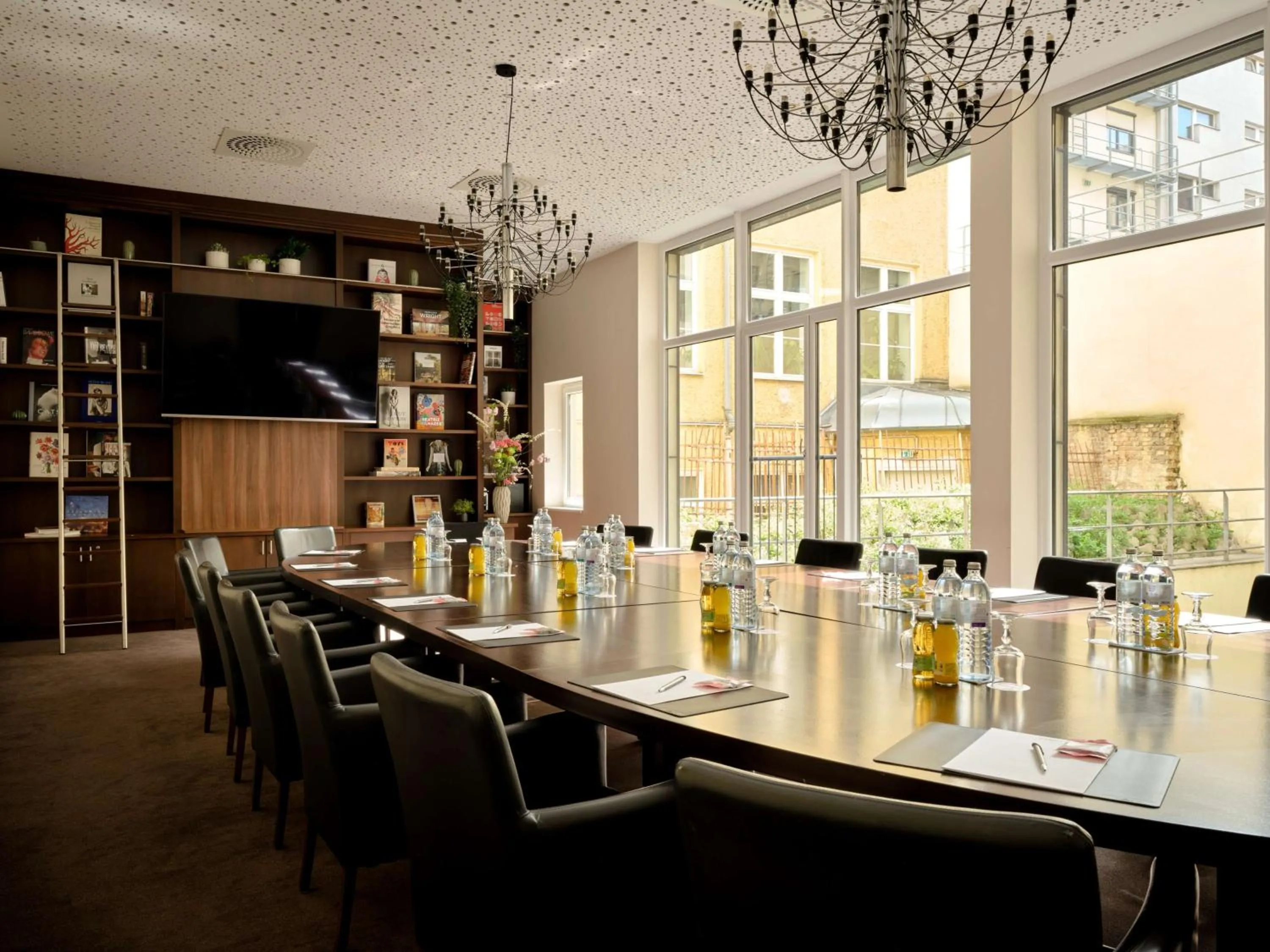 Library in Flemings Hotel Wien-Stadthalle