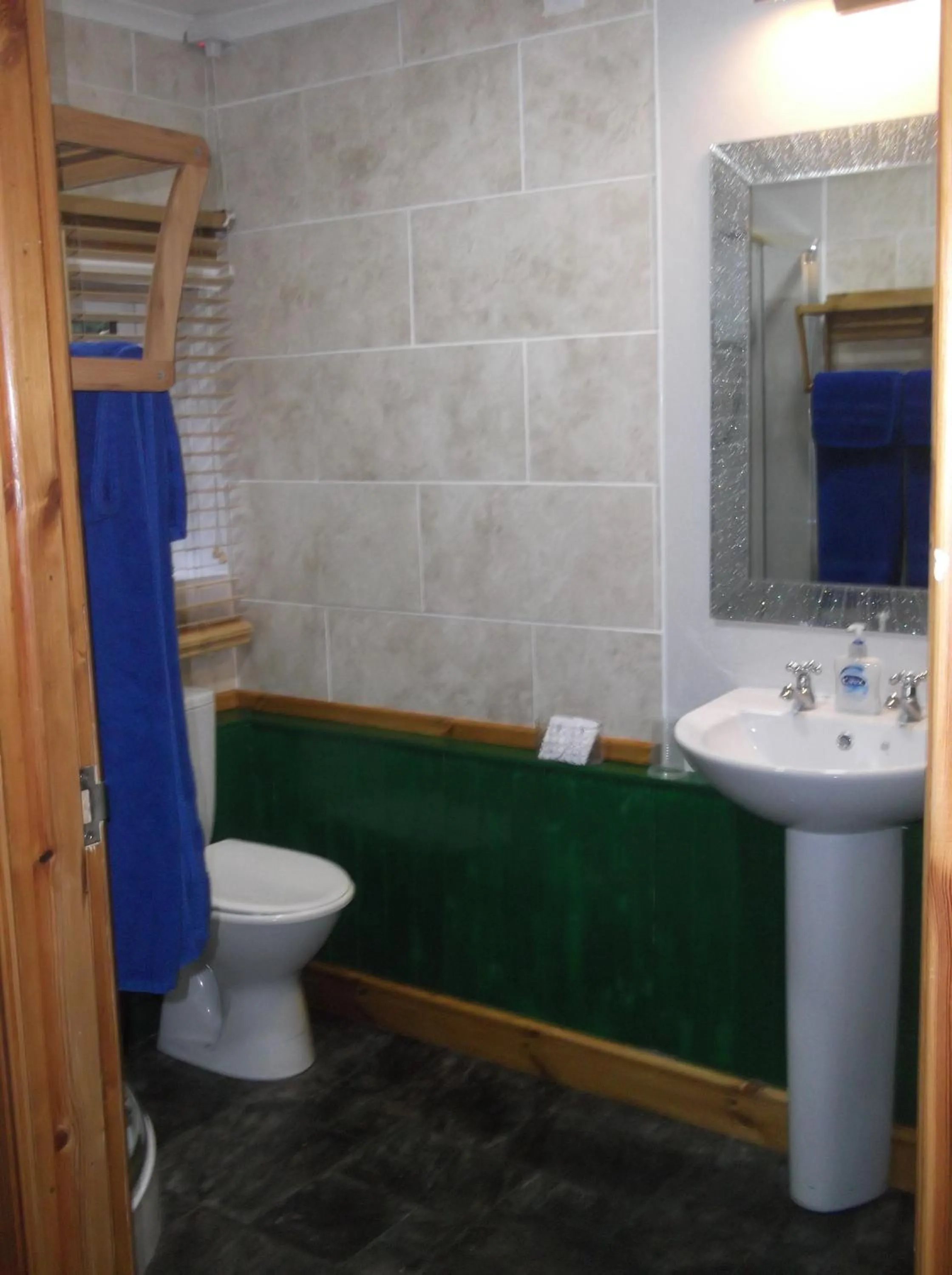 Bathroom in The Steading Highland Glen Lodge