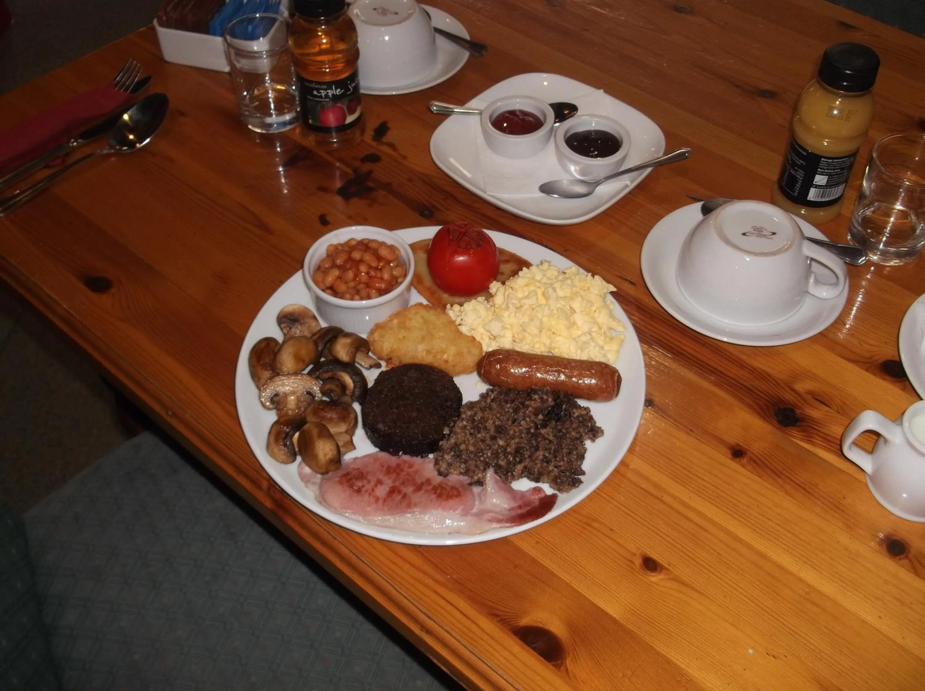 English/Irish breakfast in The Steading Highland Glen Lodge